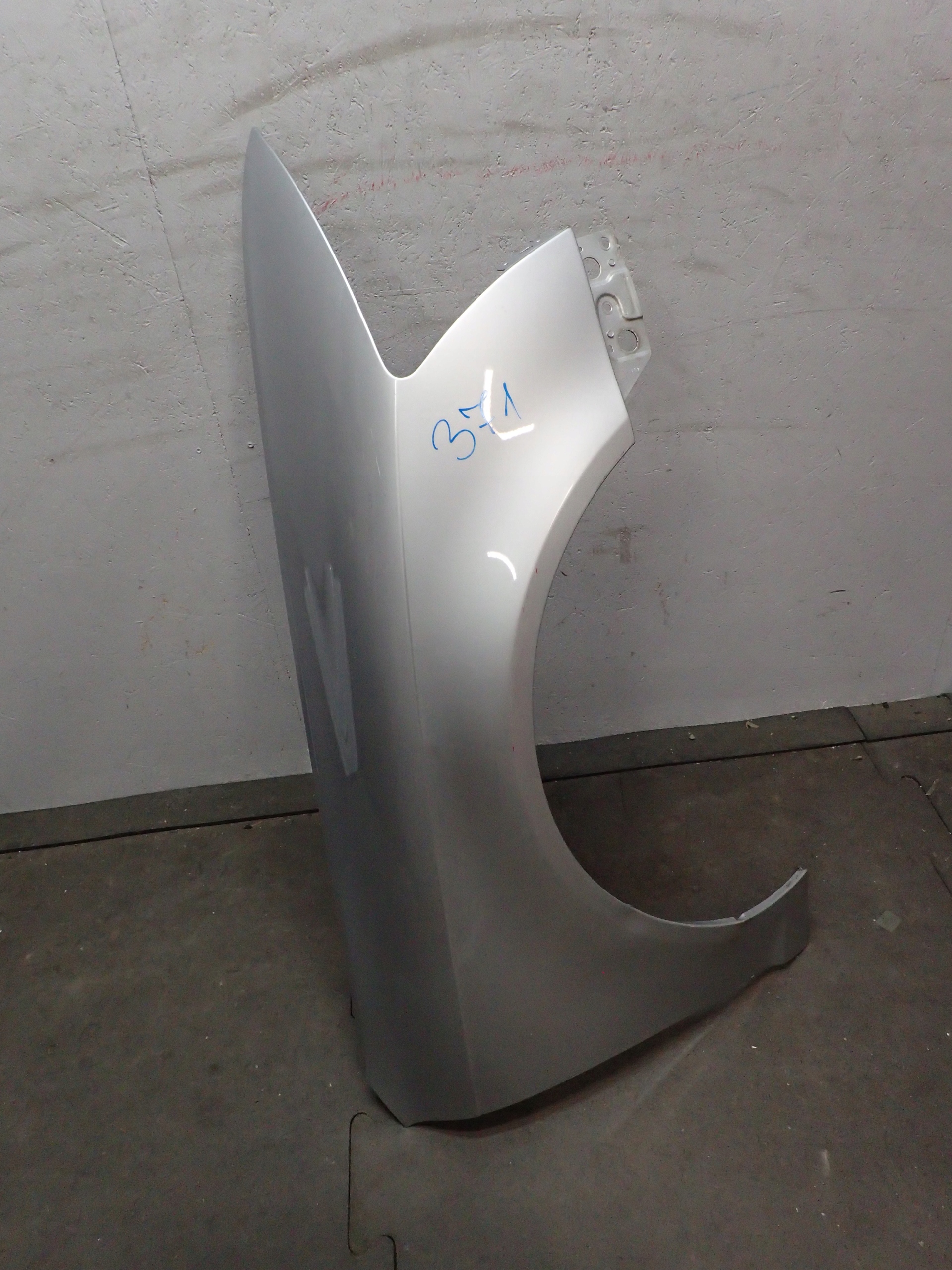 FENDER FRONT RIGHT AUDI A6 C6 LIFT 07