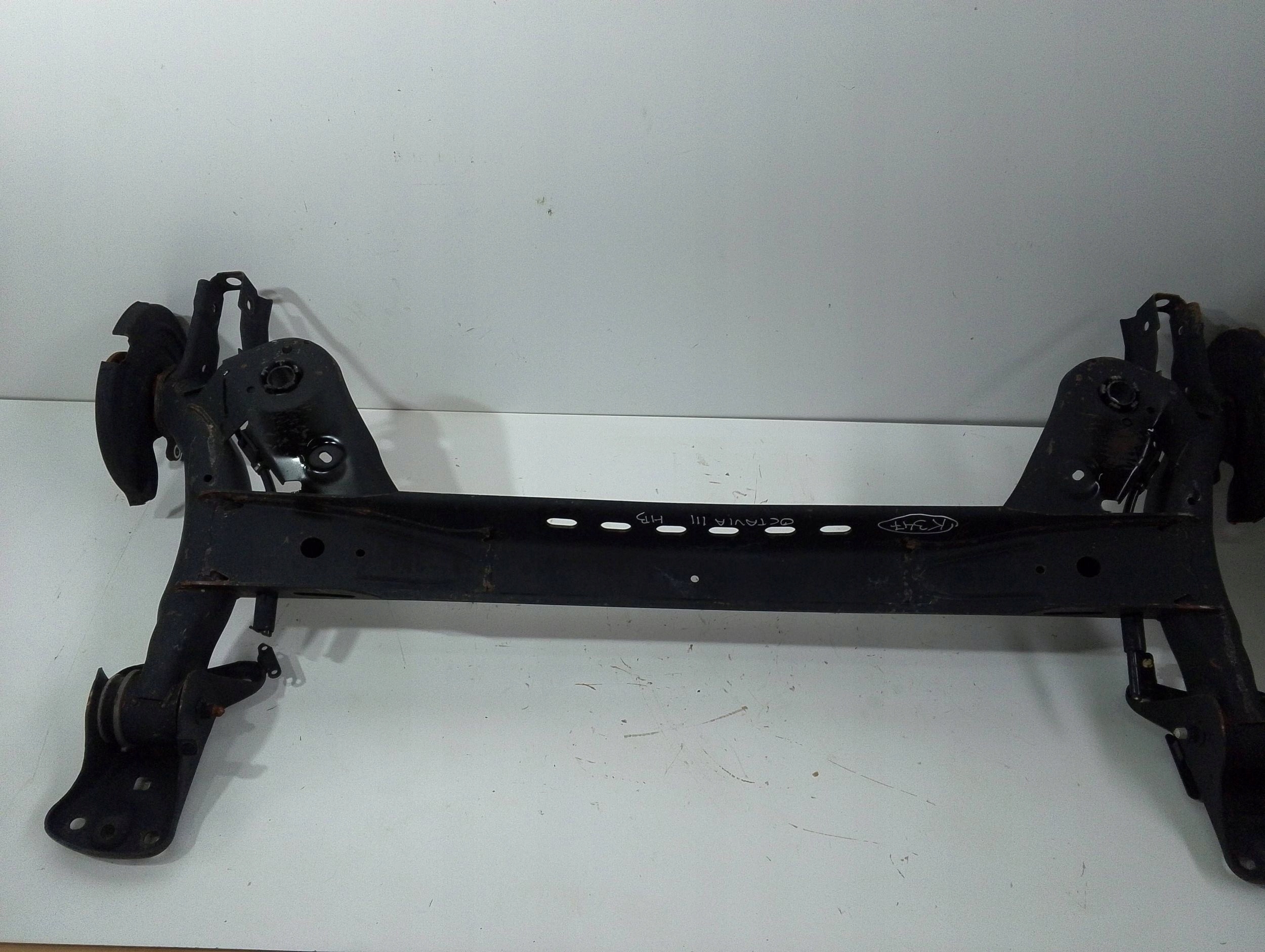 Skoda Octavia Mk3 (5E) sider rear (K347)