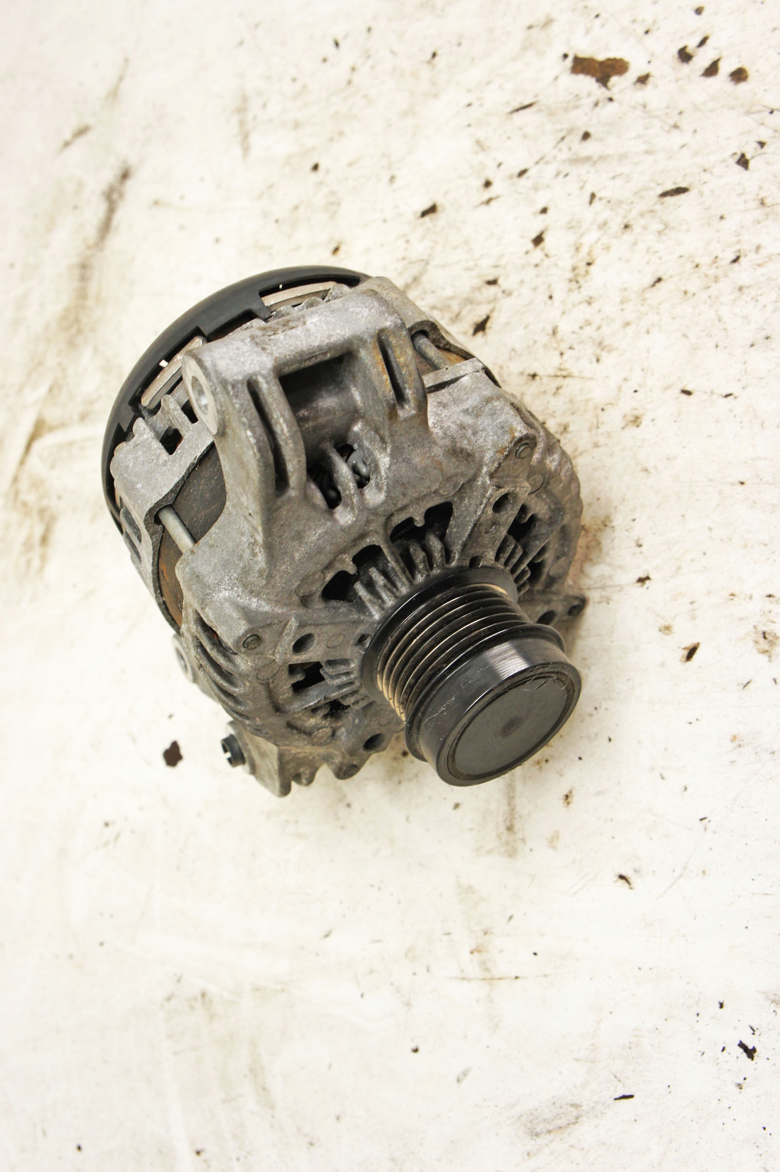 LQ190 Jeep Grand Cherokee WK2 3.6i Alternator LQ190 04801778AF za 298