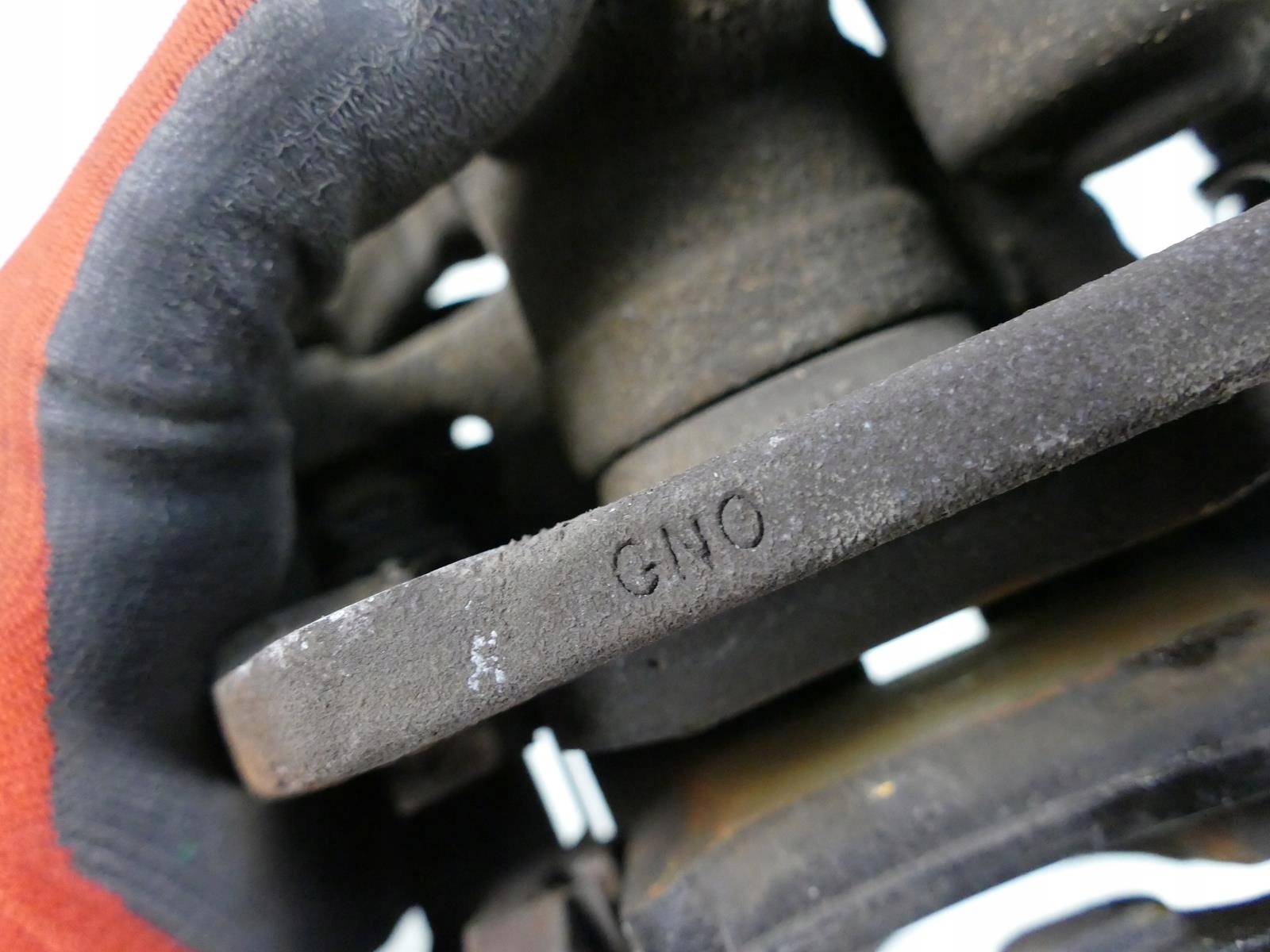 AUDI A6 C7 2.0 TDI caliper brake right rear part below discs 300 mm