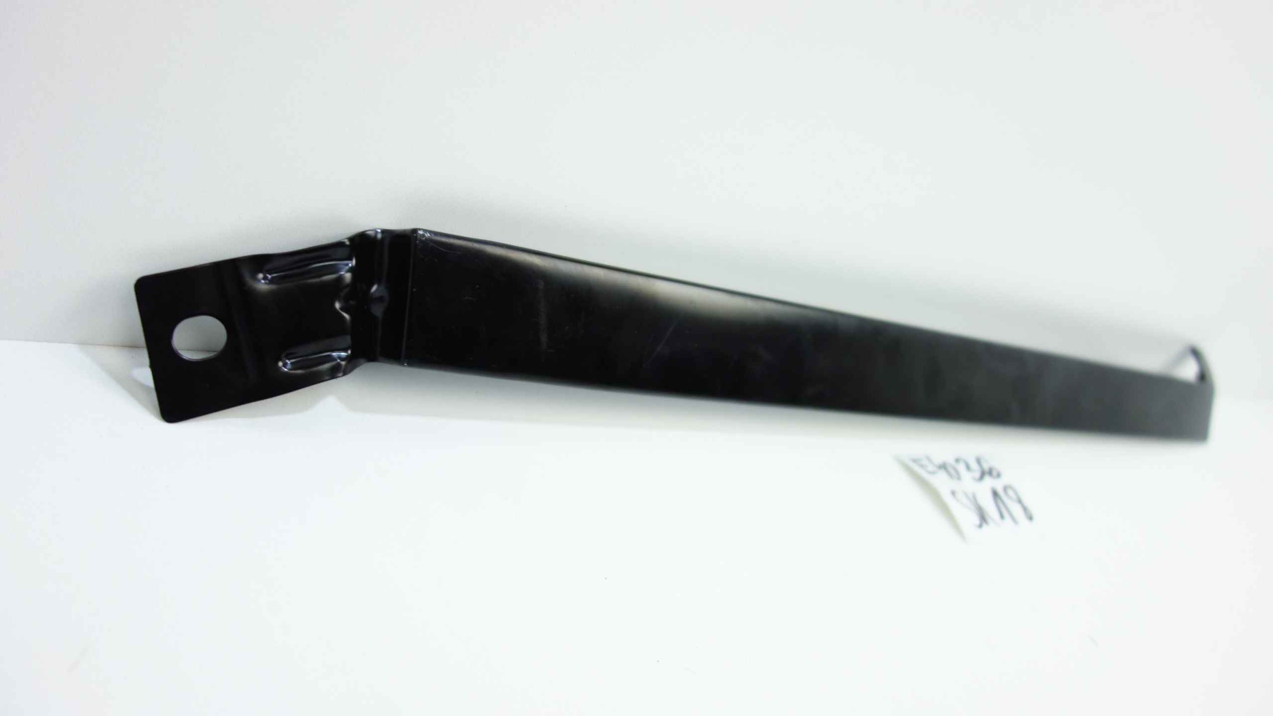 cover covering FORD COURIER MK2 ET76-A250A26-AF