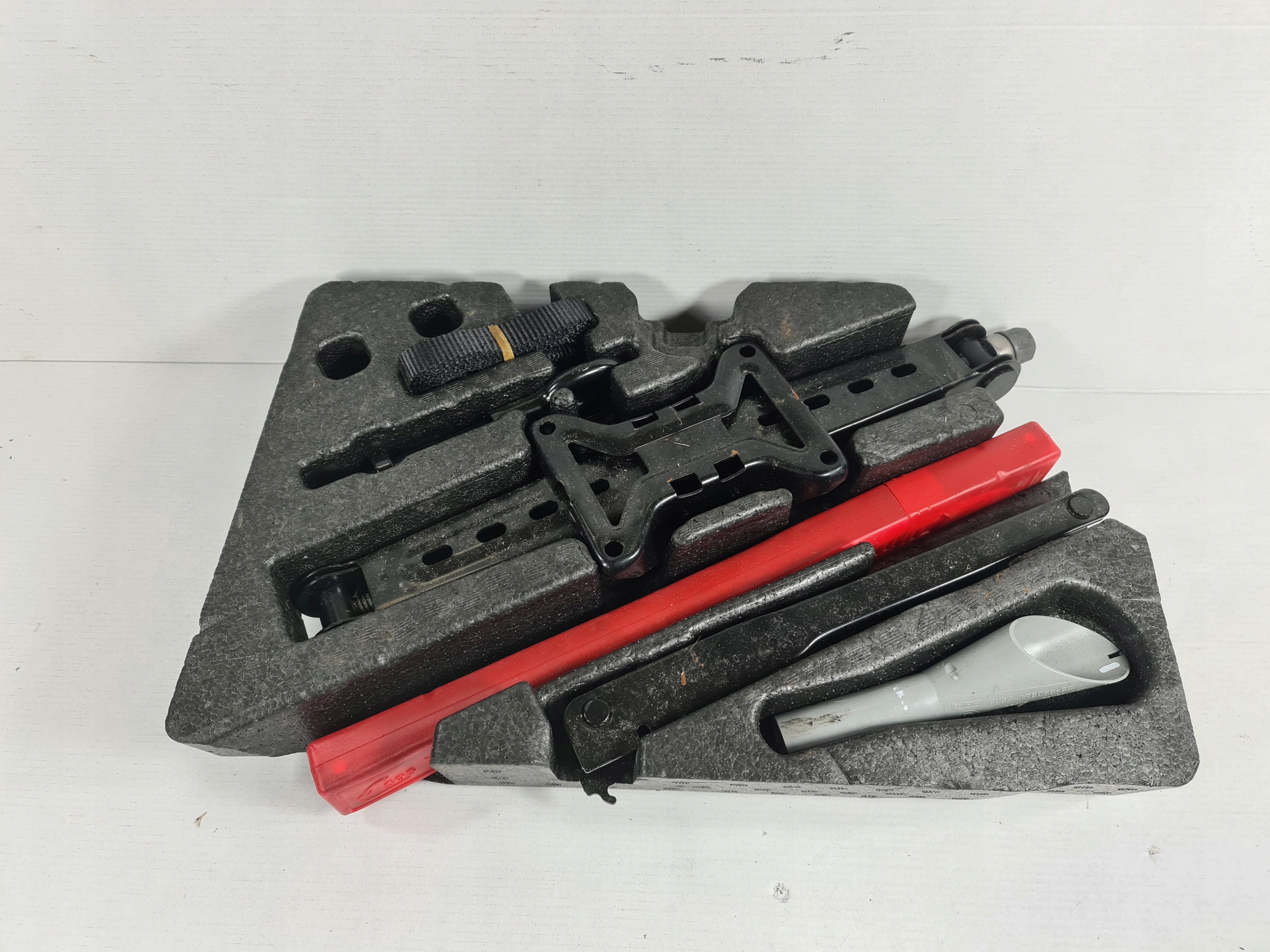 S-MAX MK2 РЕМКОМПЛЕКТ ДОМКРАТА EM2B-R16G040-AB