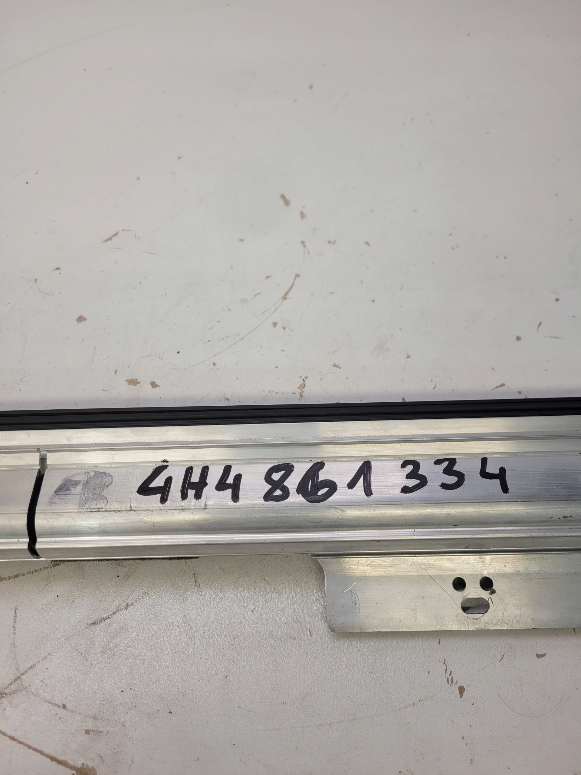 blinds door right rear part AUDI A8 D4 LONG 4H4861334