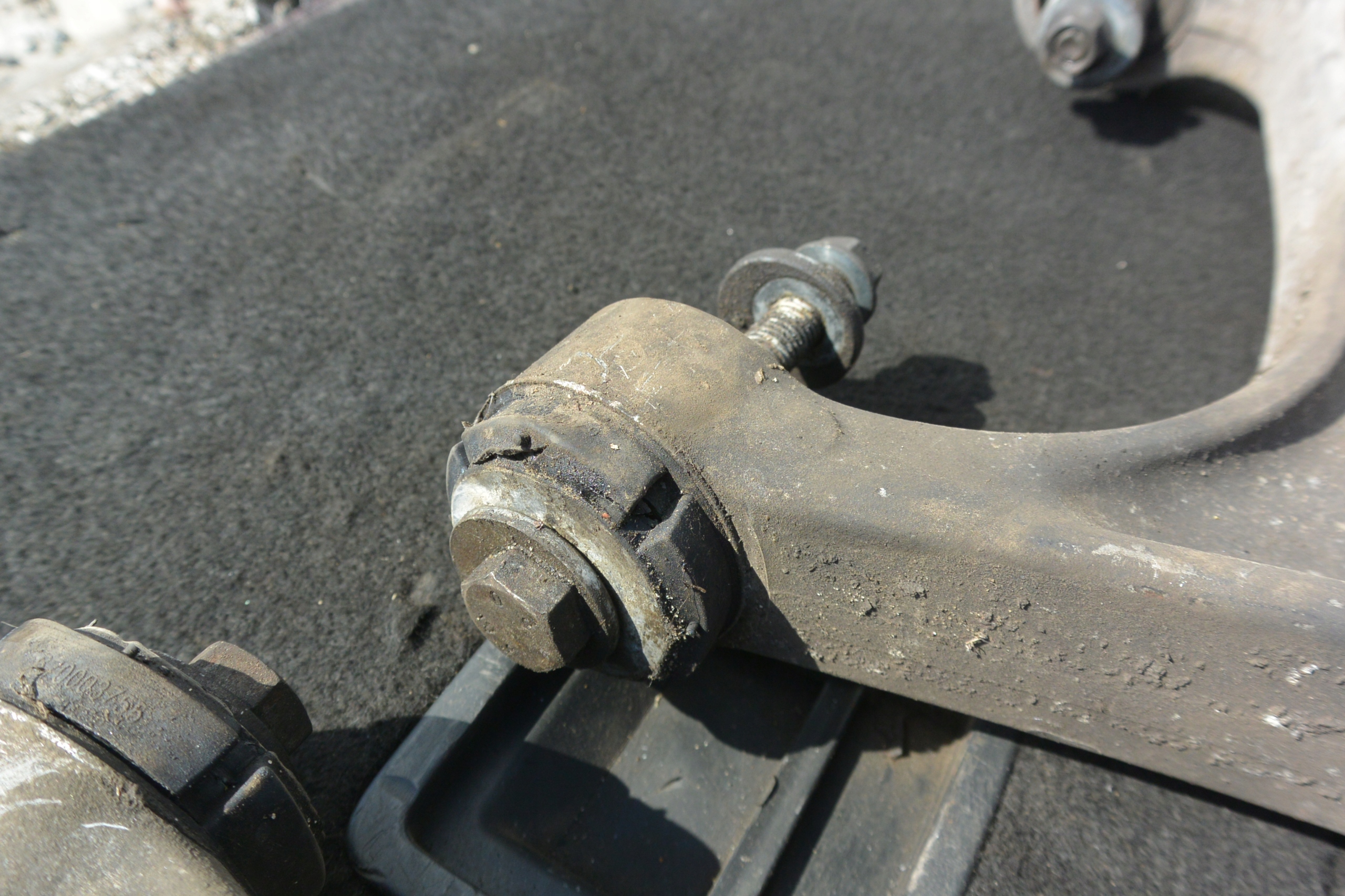 MASERATI GHIBLI III QUATTROPORTE VI arm front lower left