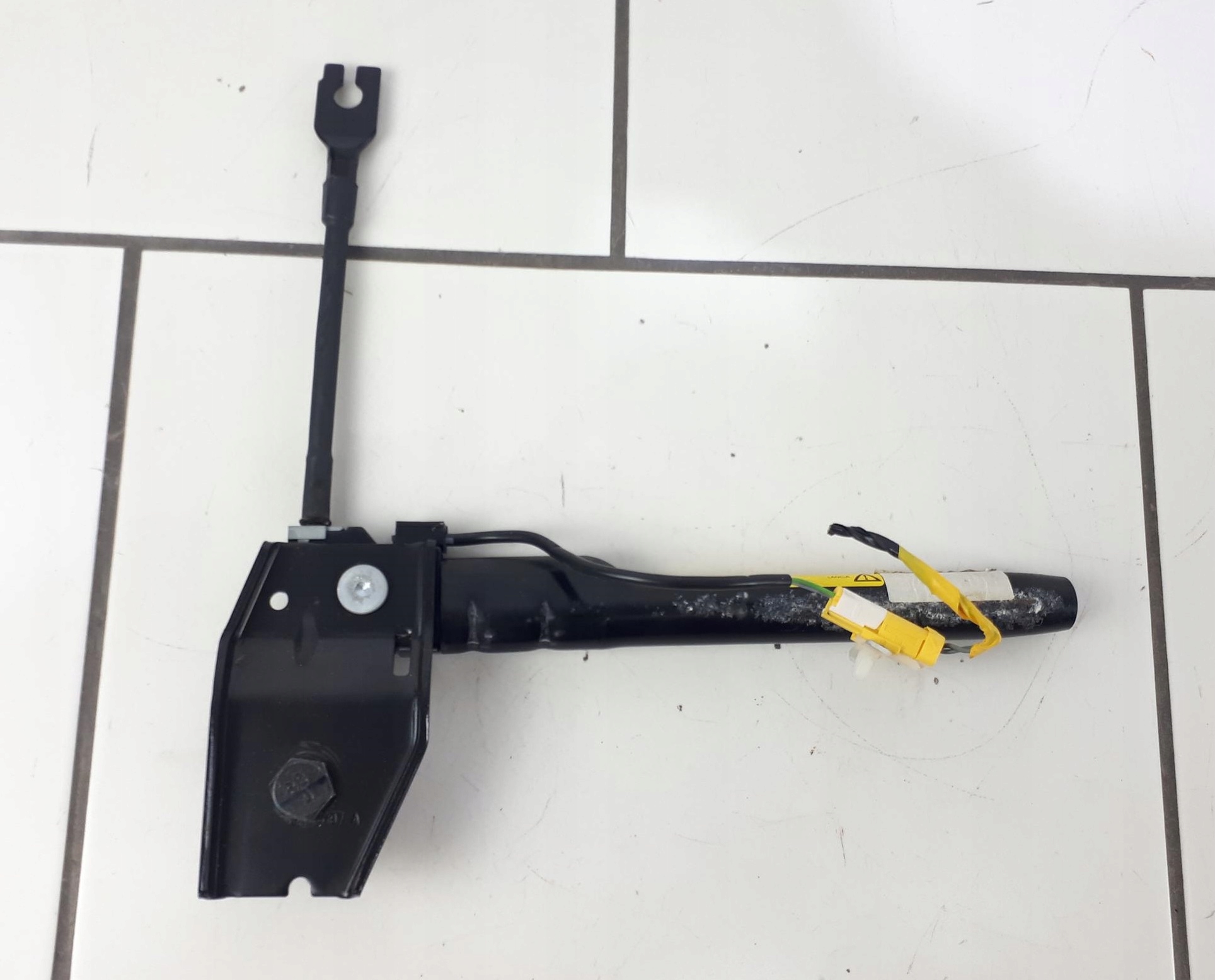 GIULIETTA НАТЯЖИТЕЛЬ РЕМНЯ ПЕРЕДНИЙ ЛЕВЫЙ