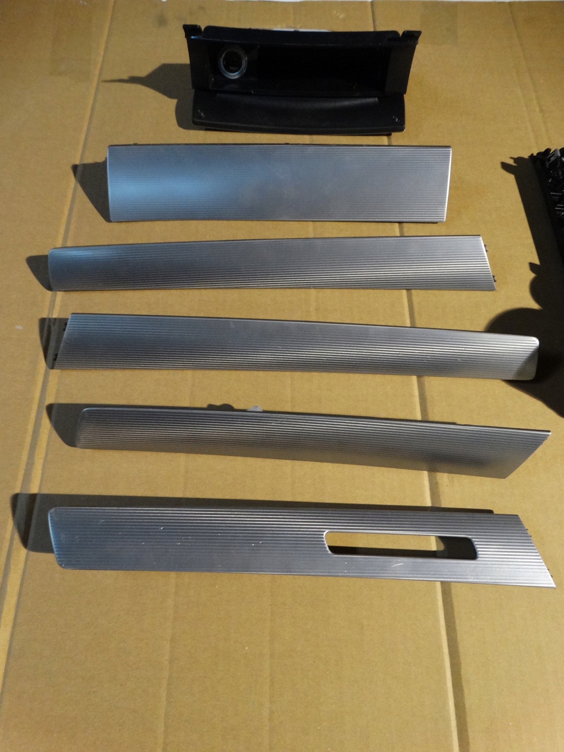 listák DECORY fa ALUMINIUM VW TOUAREG 7P6 1