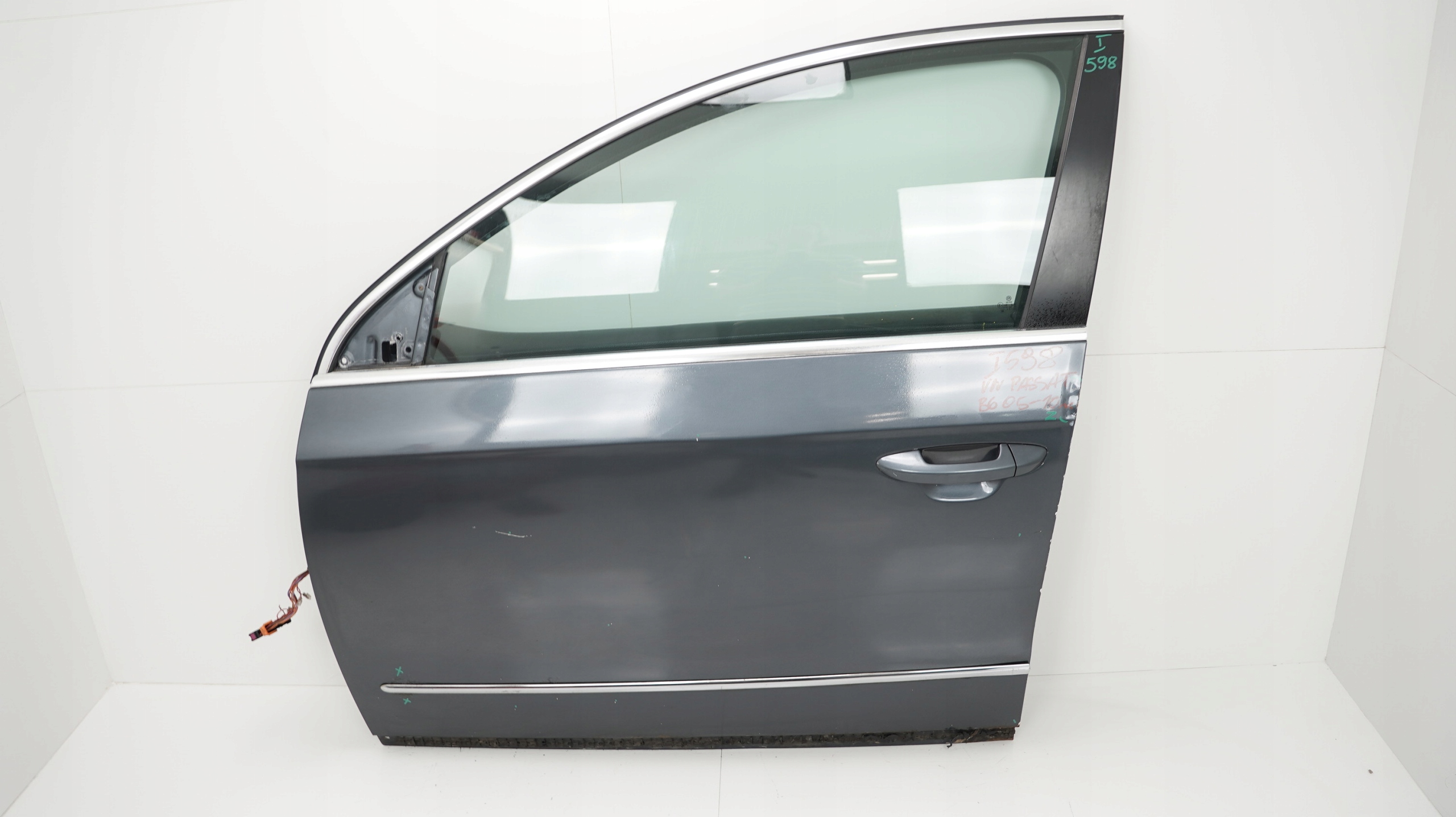 ДВЕРІ ЛІВИЙ ПЕРЕД VW PASSAT B6 05-10r Lk7x