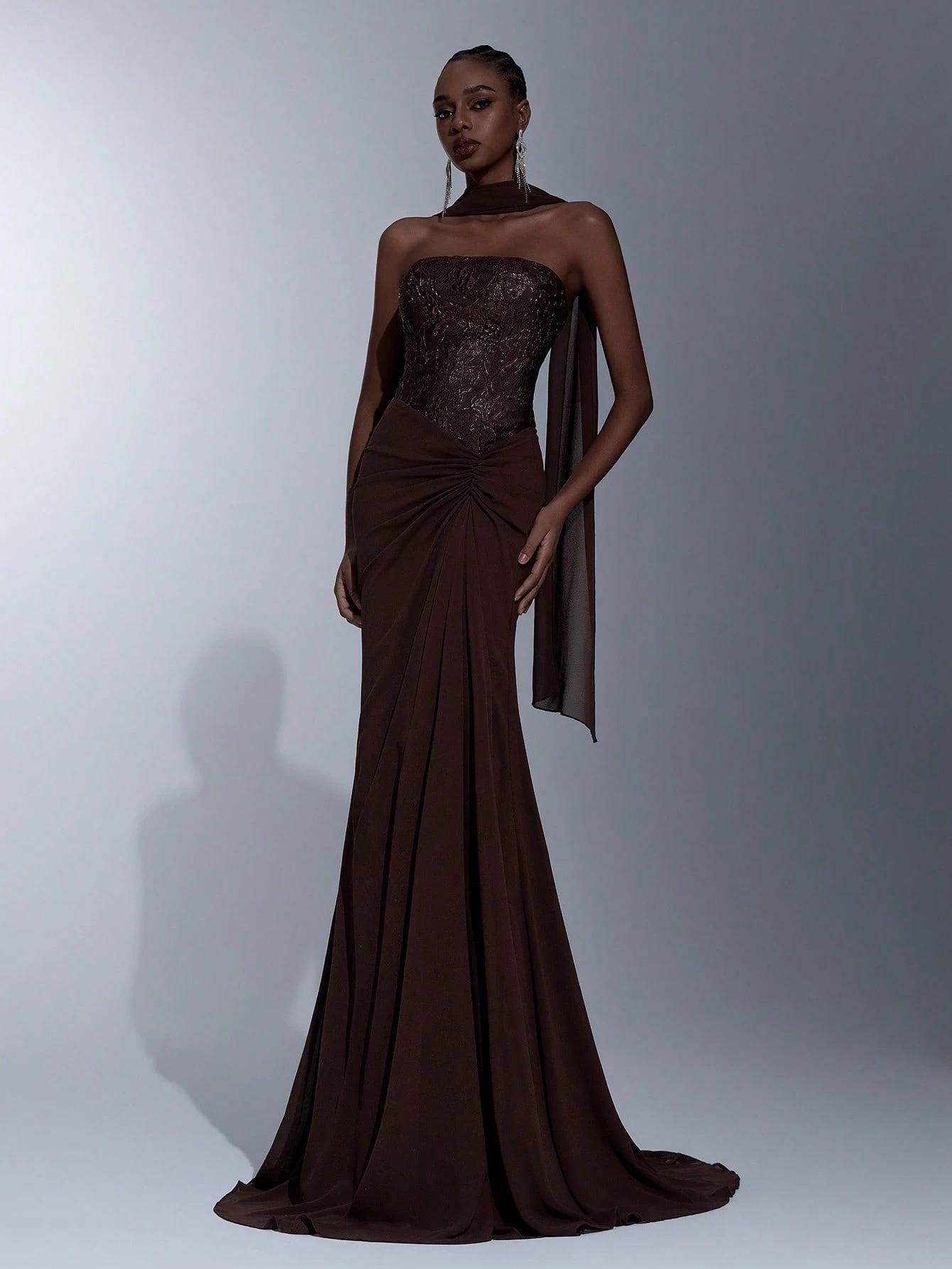 Shein Elegantní Šaty Večerní Krajkový Korzet S Volánem Xs 1M