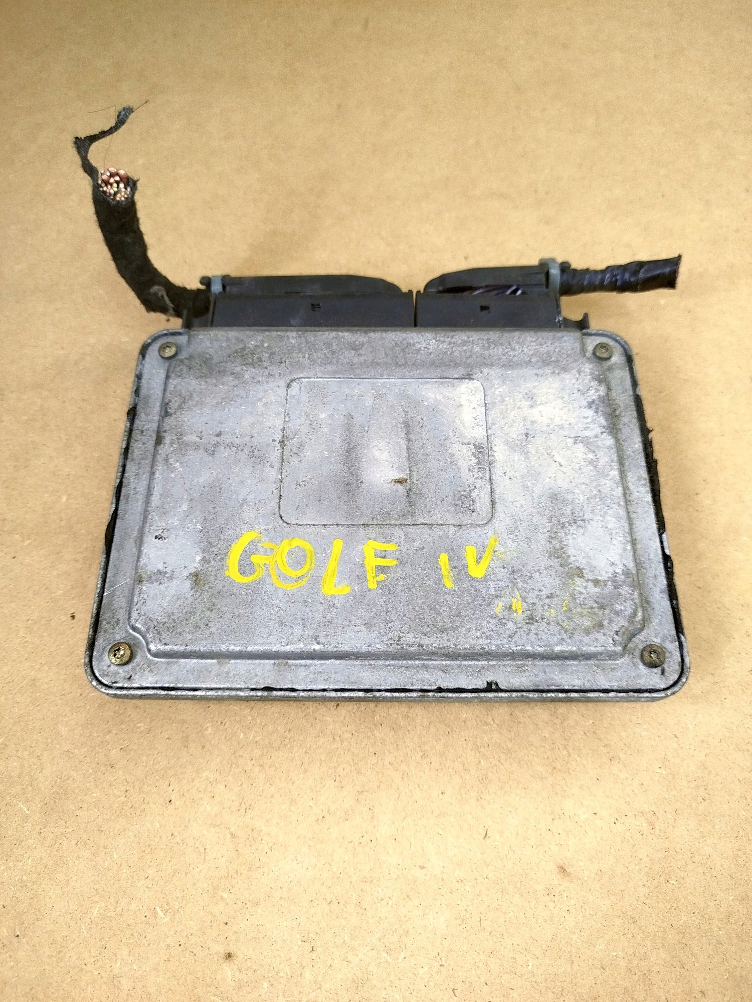 KOMPUTER STEROWNIK SILNIKA VOLKSWAGEN GOLF IV 036906034BB Typ samochodu Samochody osobowe