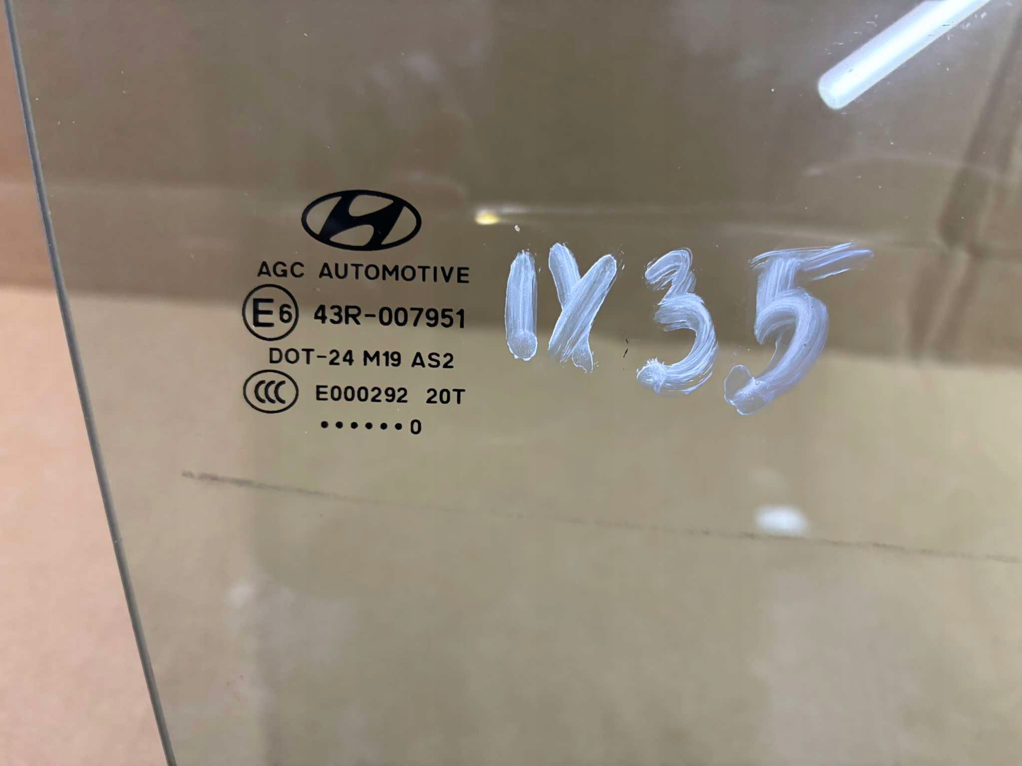 window door right front HYUNDAI IX35