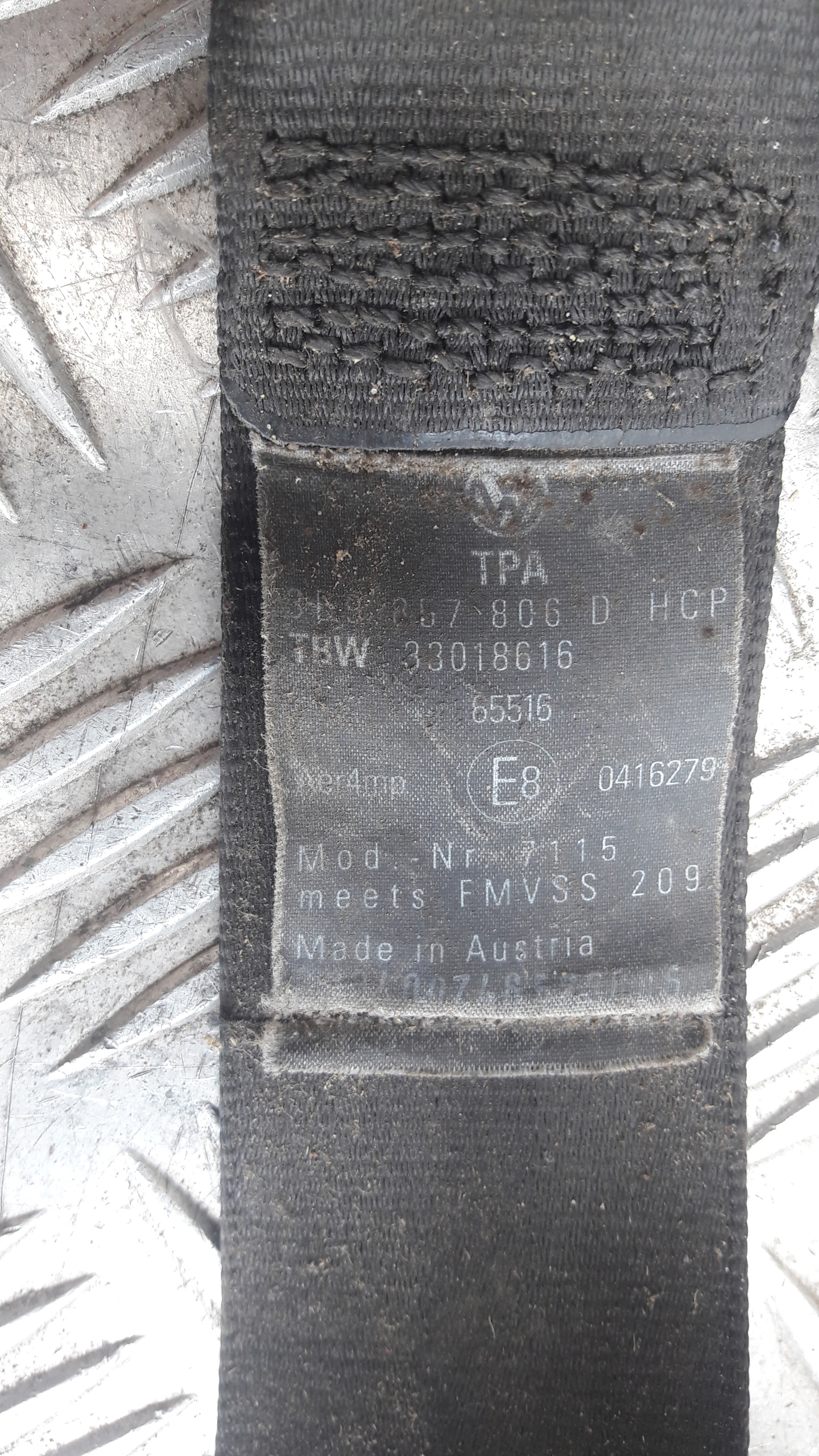 VW PASSAT B5 Gurten Sicherheits rechts heck 3B9857806D