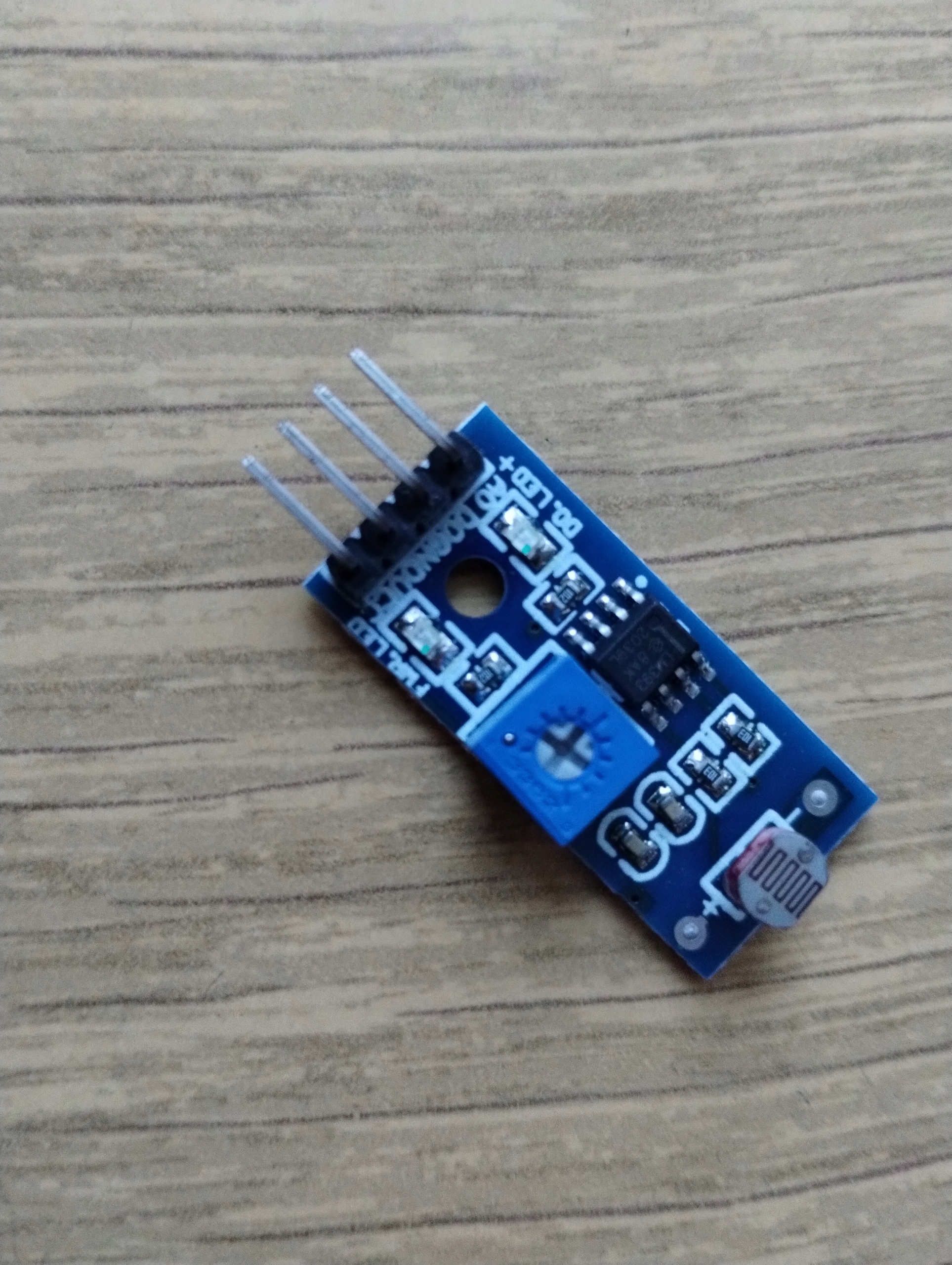 LM393 moduł czujnik światła fotorezystor 4pin 31mm x 14mm Producent ACS