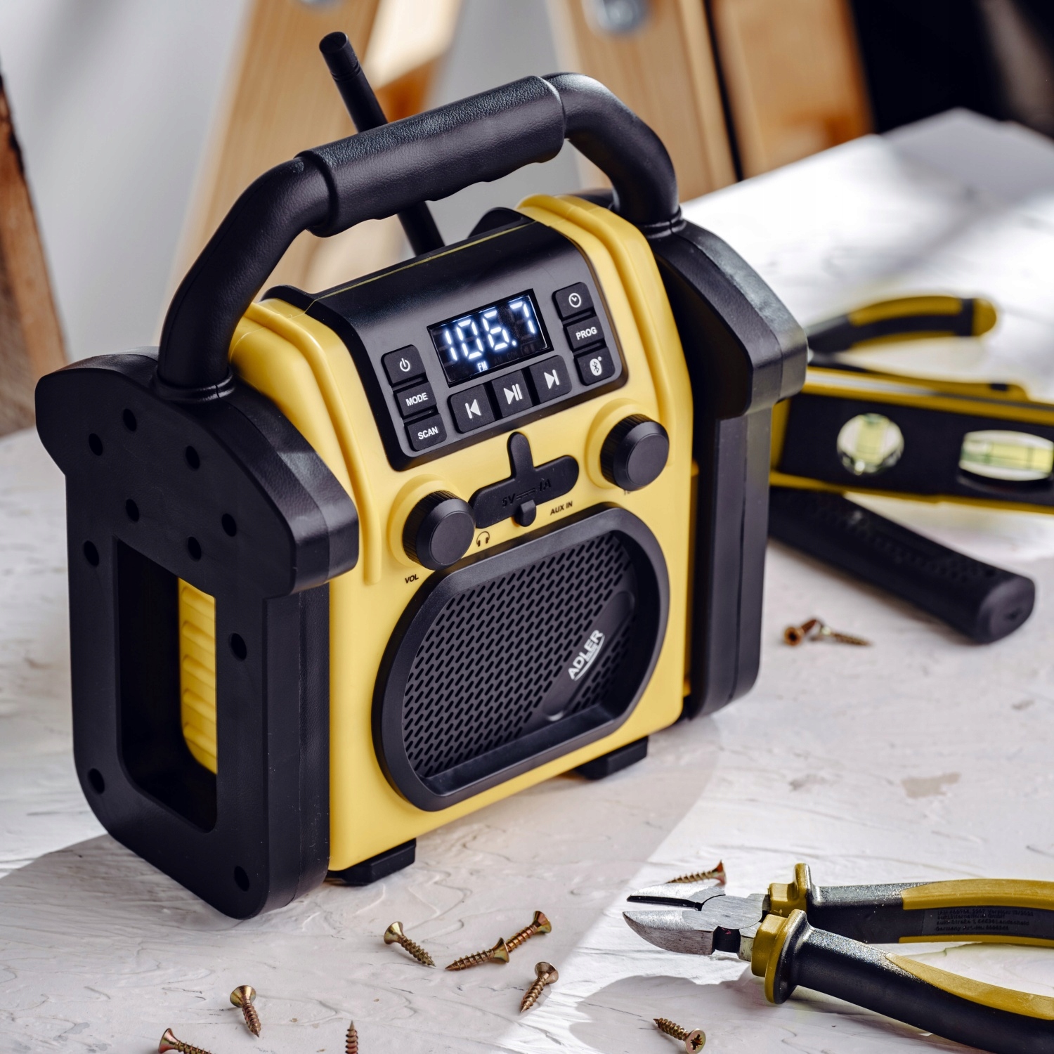 Radio Budowlane AD 1911 z Bluetooth IPX54 - Odporne i Funkcjonalne