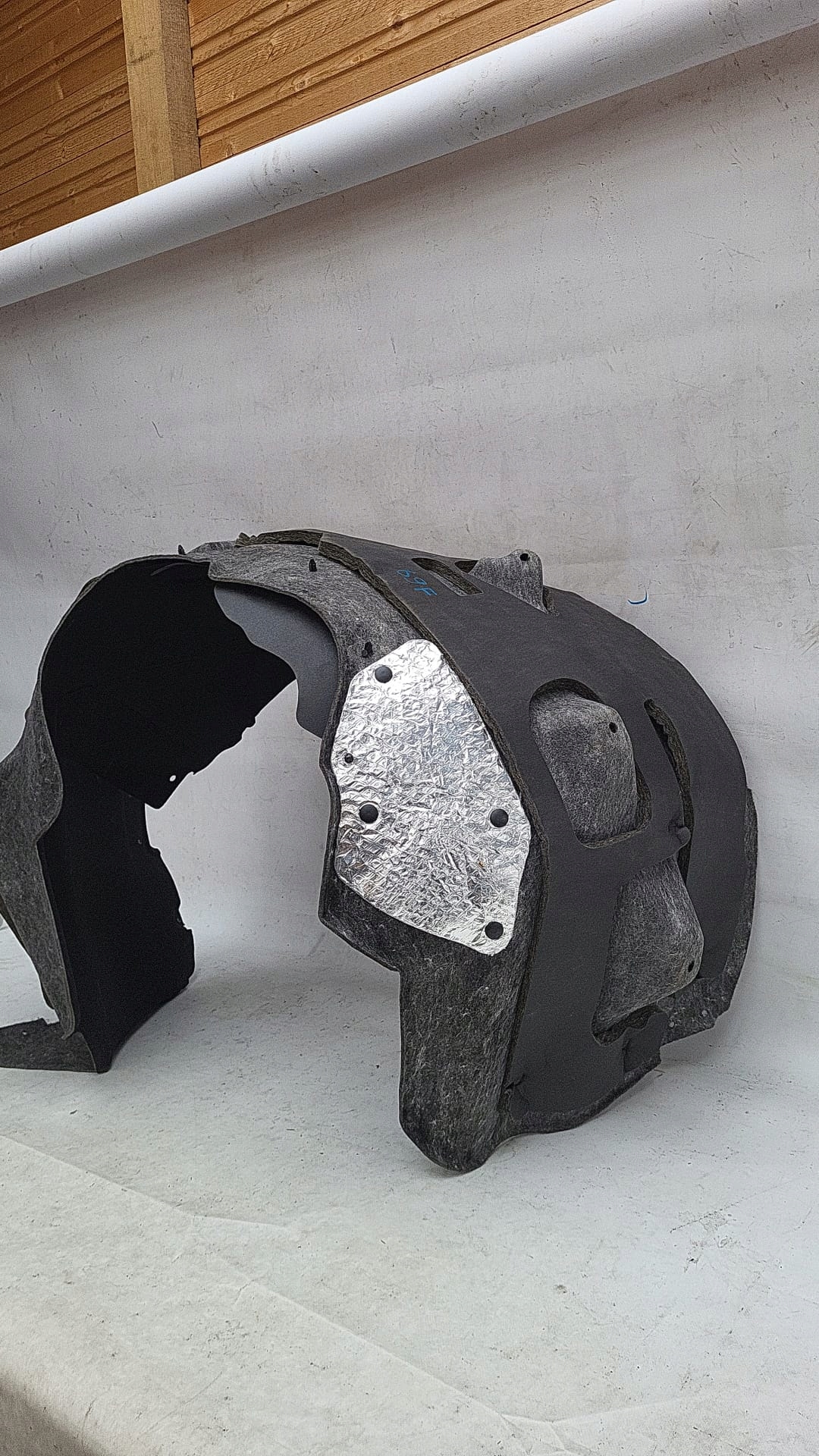 FORD EXPEDITION IV 2018- mudguard right front front JL1B-16034-AF