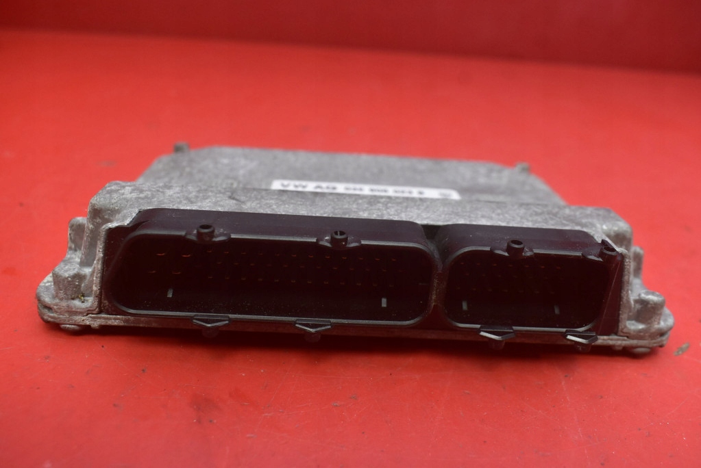 control unit 03E906023B 5WP4080804 SKODA FABIA 2 II 1.2 12V 70 KM 07-10