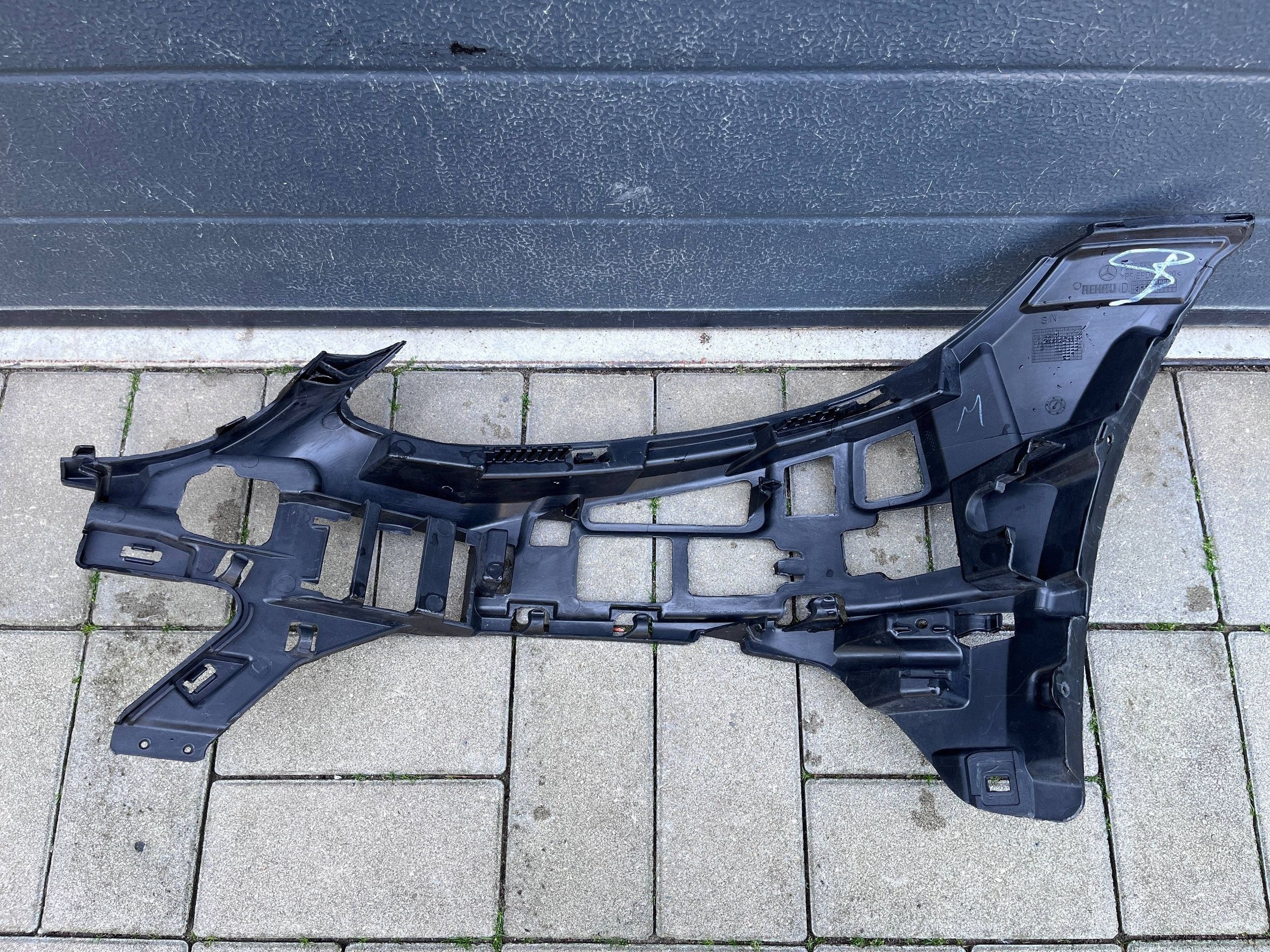 MERCEDES C W205 bumper bracket front front right A2058850665