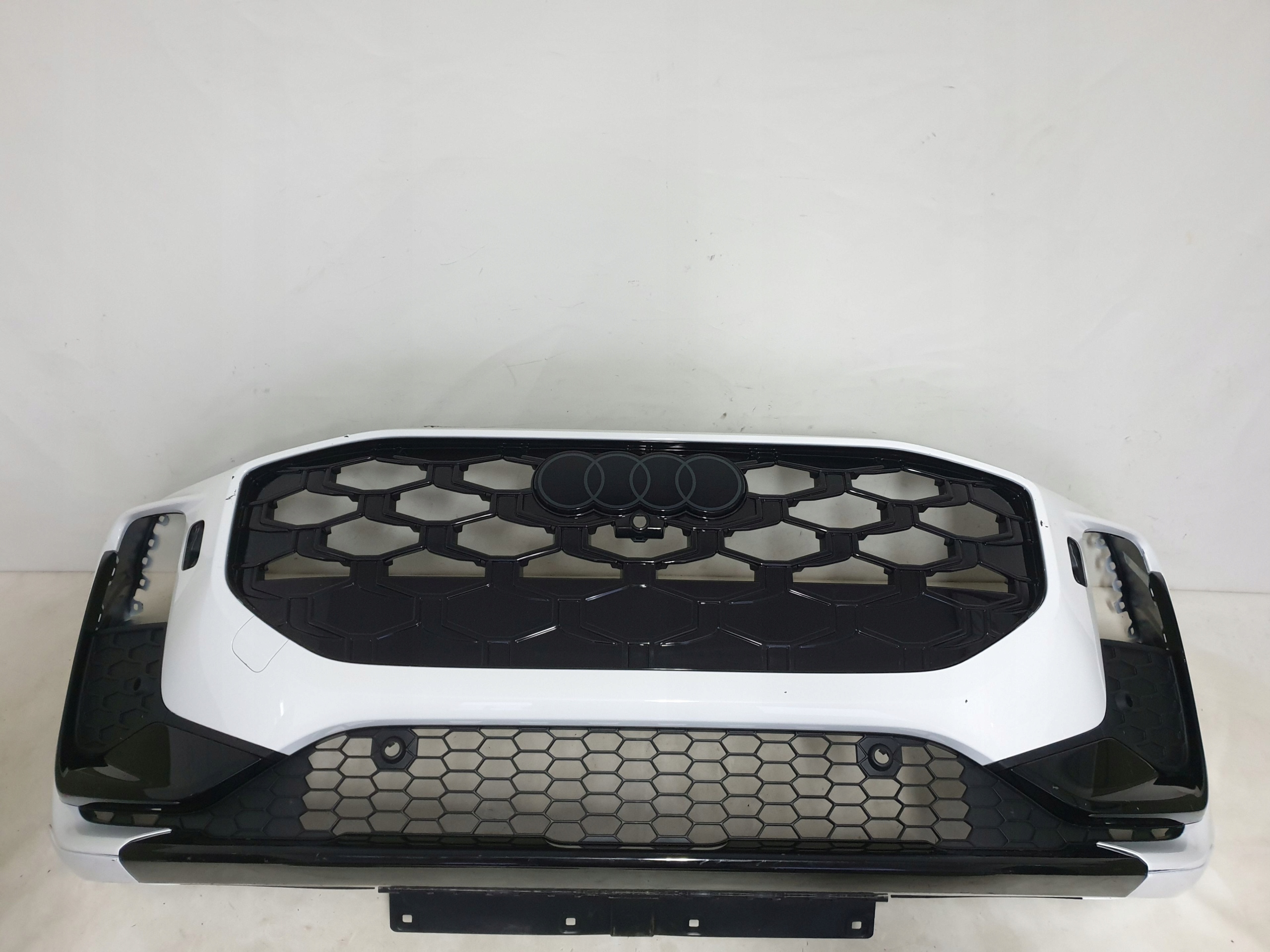 AUDI Q3 III 83H S-LINE 25-> bumper front front 6xPDC washers 83H807437D