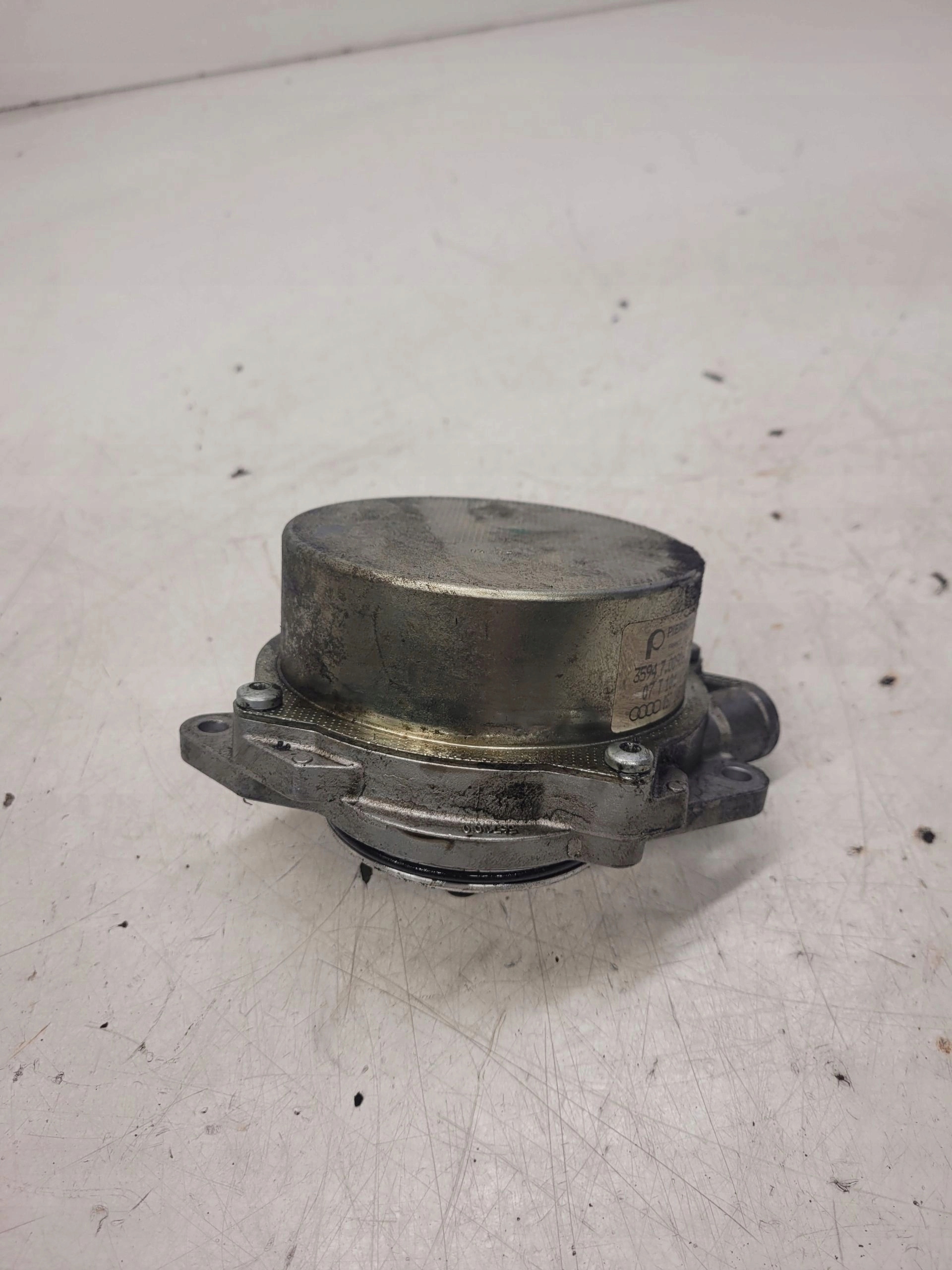 Pompa VACUM AUDI A6 C6 3.0 TDI BMK ASB 057145100AE
