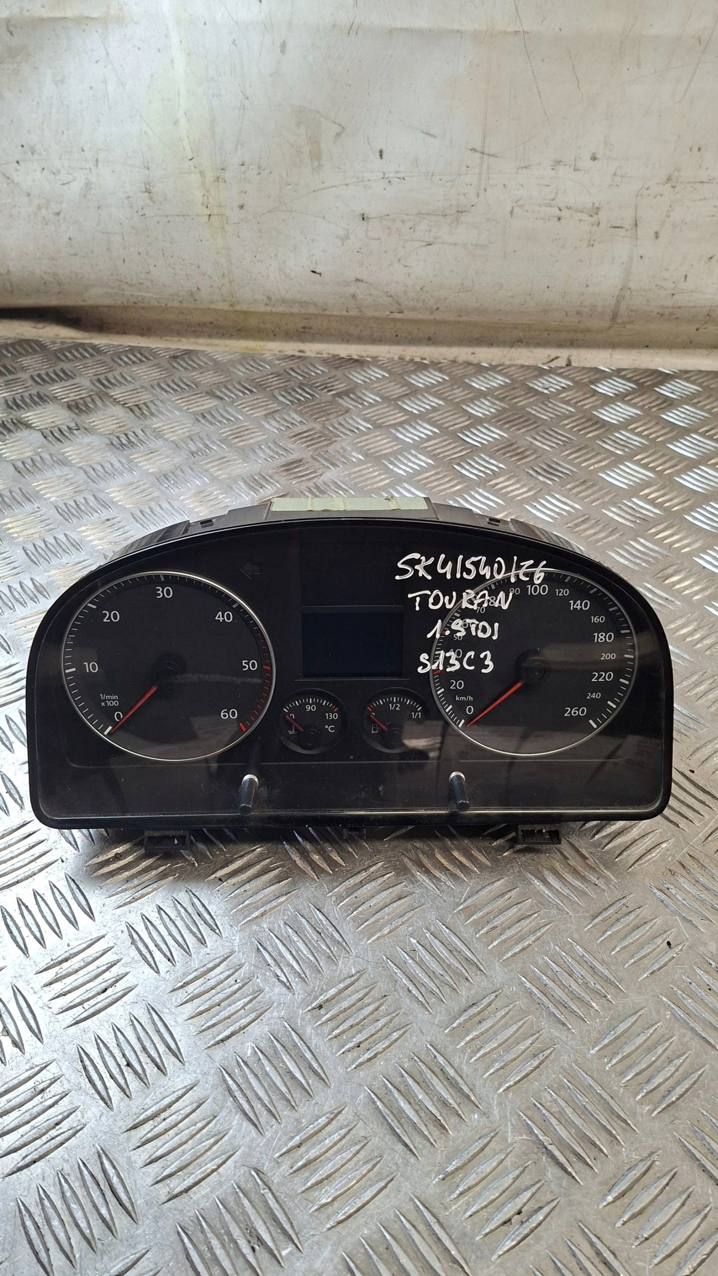 budíky budiky VW TOURAN a 1.9TDI