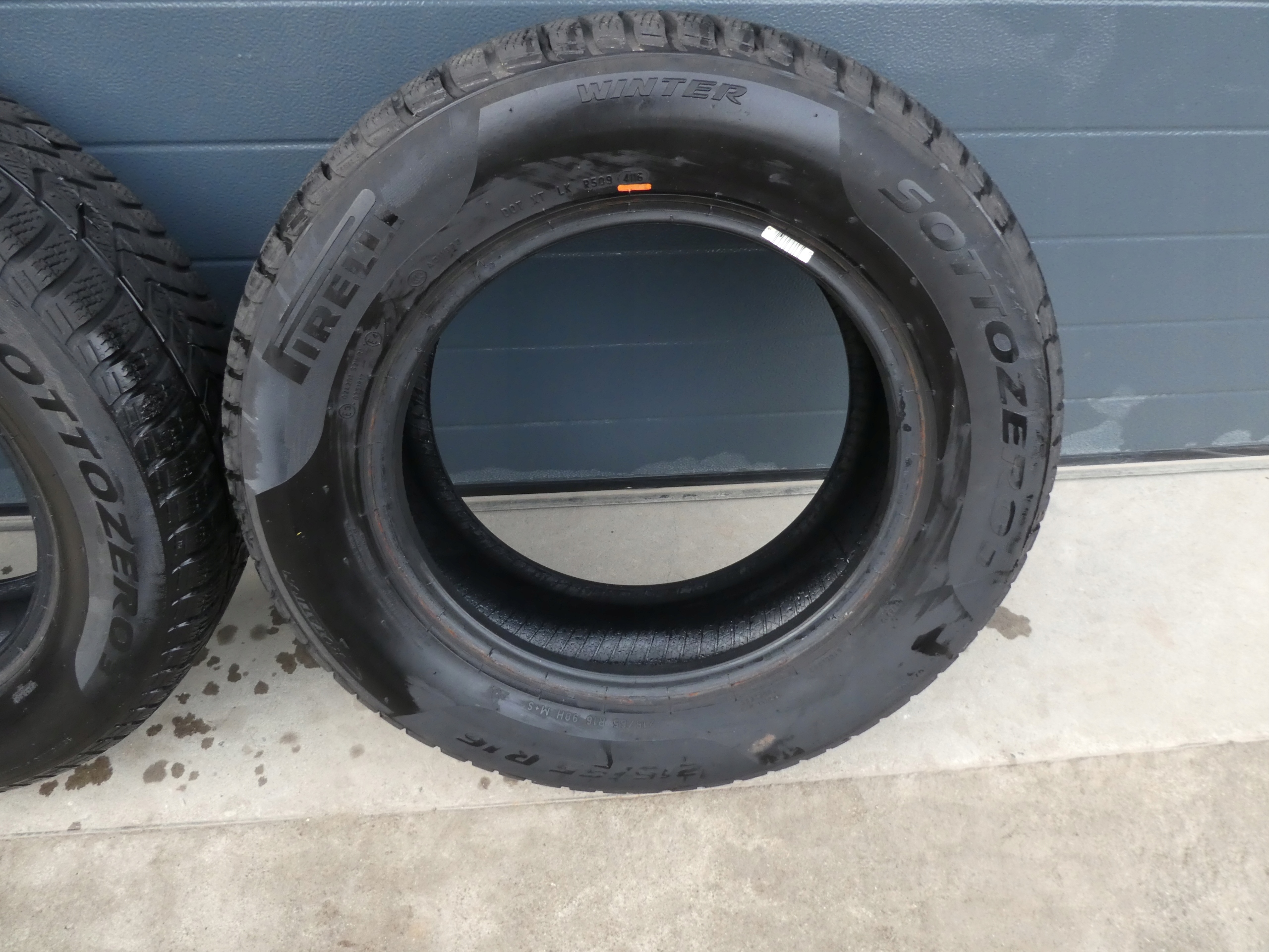 2X tyres Pirelli 215/65/16 2016/2018R
