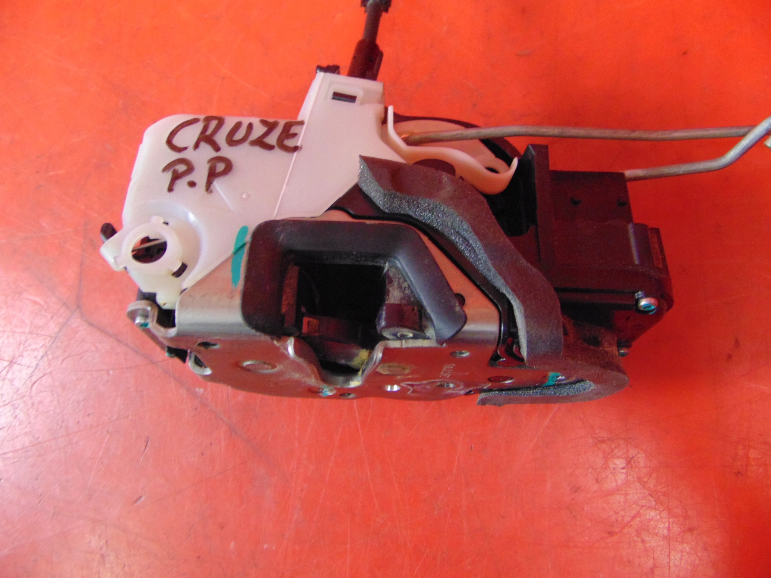 CHEVROLET CRUZE J300 lock door right front EU