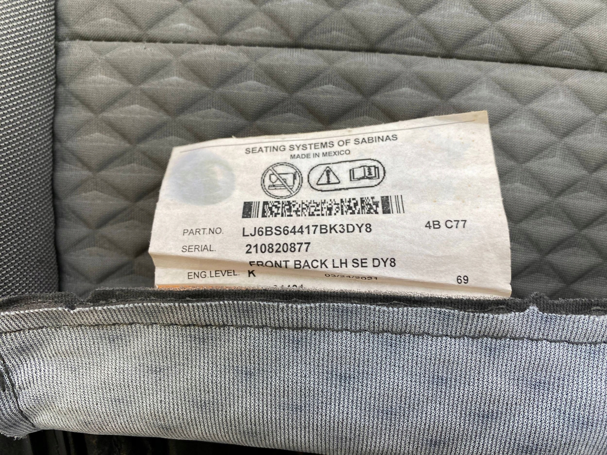 seat driver´s side upholstery material Ford Escape IV Kuga MK3 2020+