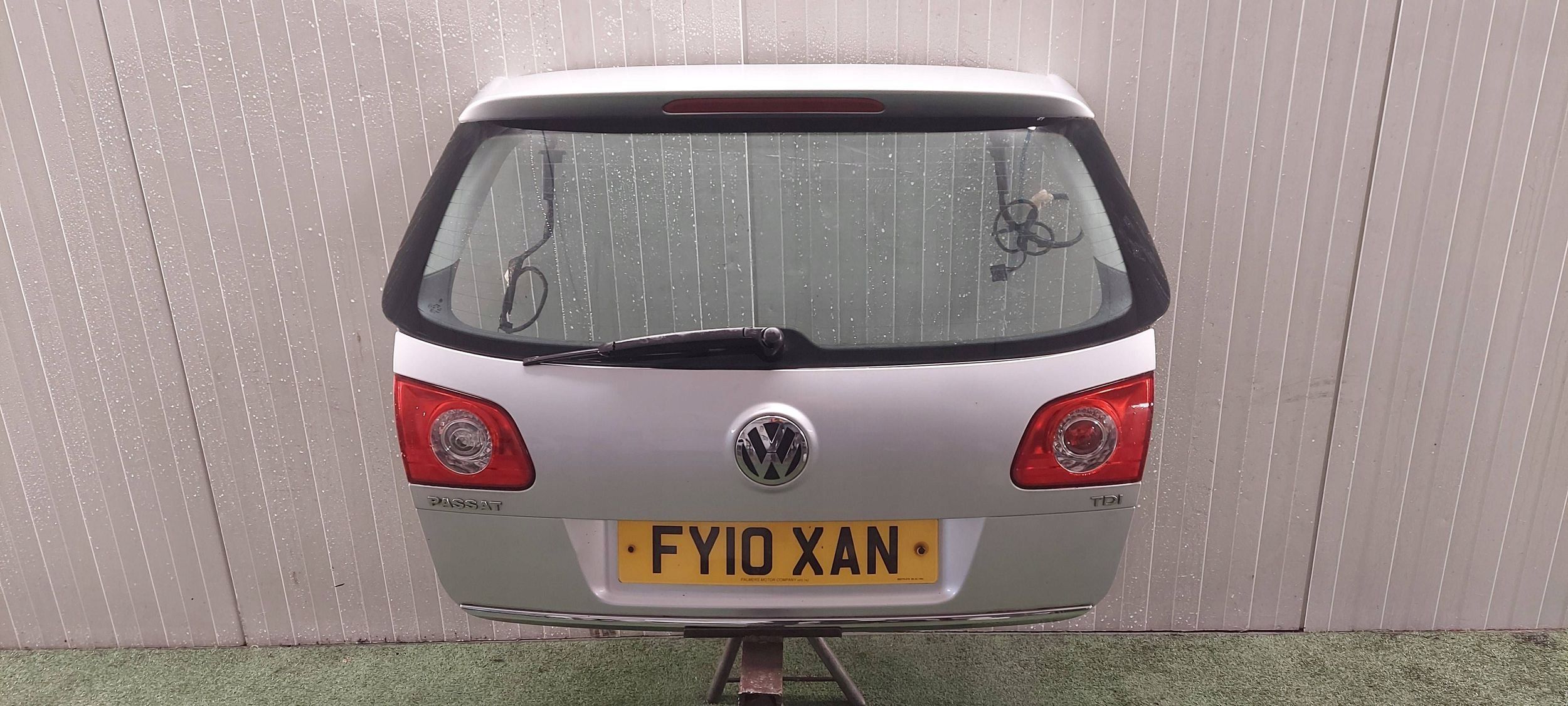 rear trunk door VW PASSAT B6 KOMBI without RDZY LAK:LY7W