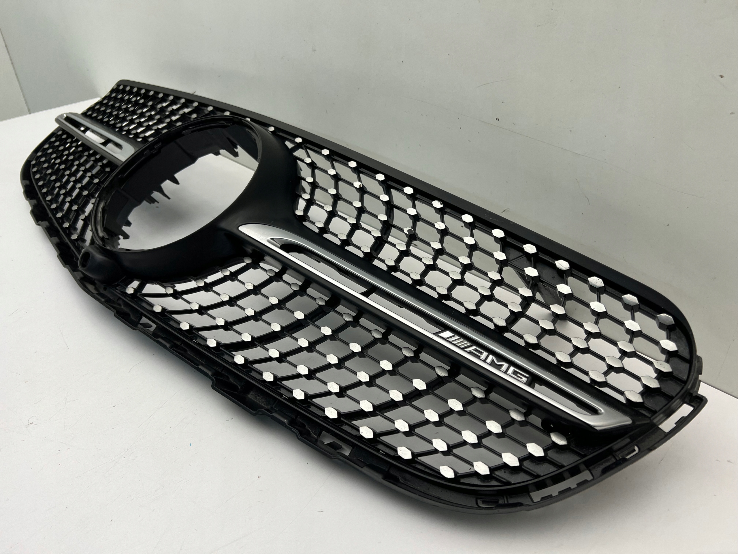 MERCEDES GLC W253 X253 AMG LIFT ATRAPA GRILL CHROM ZDERZAKA PRZEDNIEGO N Numer katalogowy części A2538800000