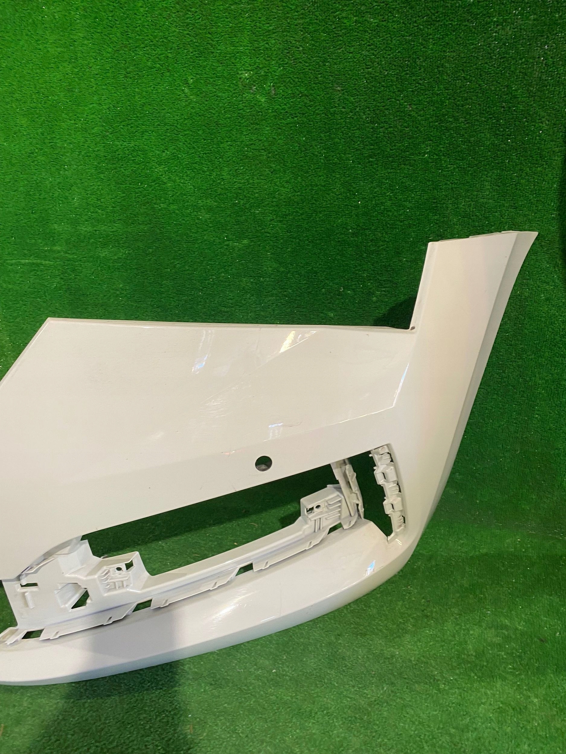 nárazník přední předek SKODA SCALA