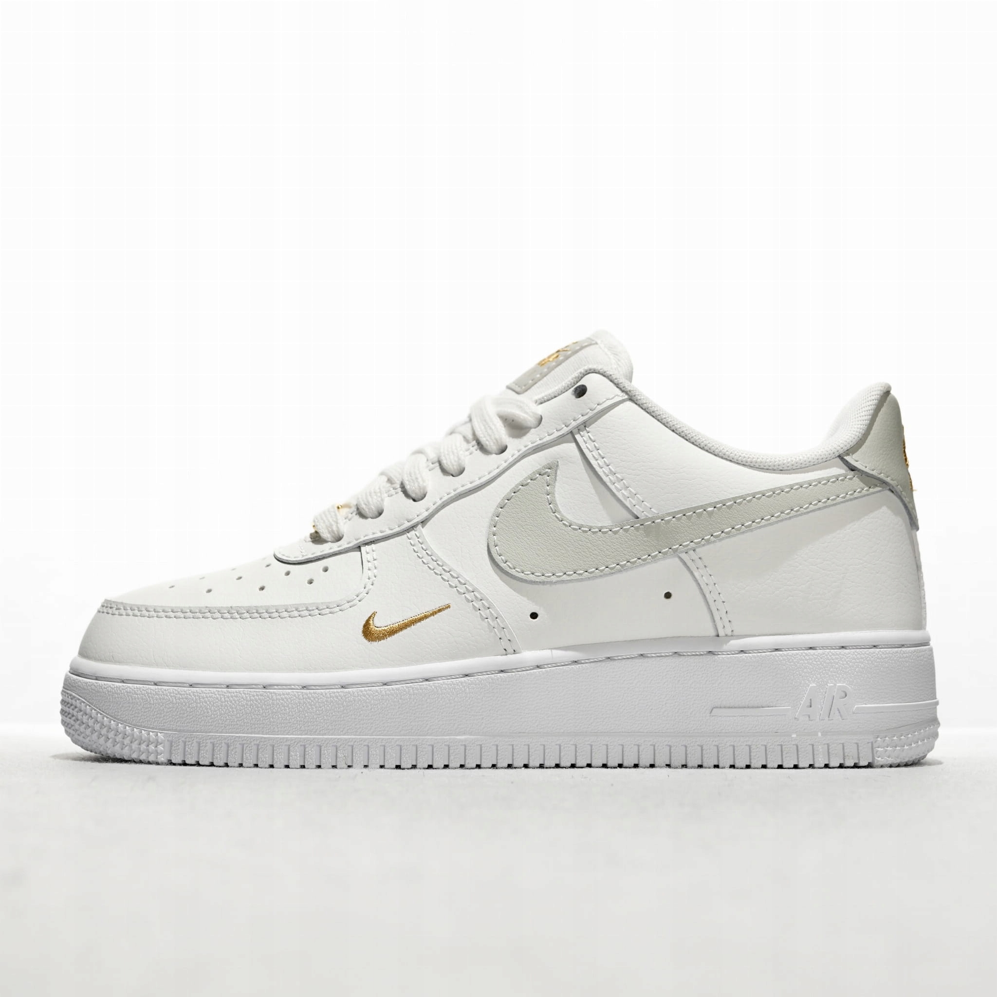 Boty Nike Air Force 1 '07 CZ0270-106 39