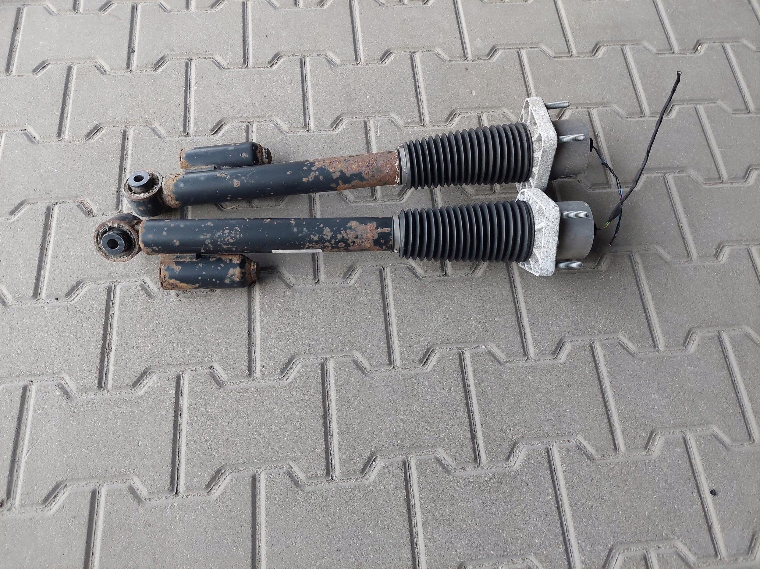 shock absorber rear part rear left RANGE ROVER VOGUE L405 3.0 D