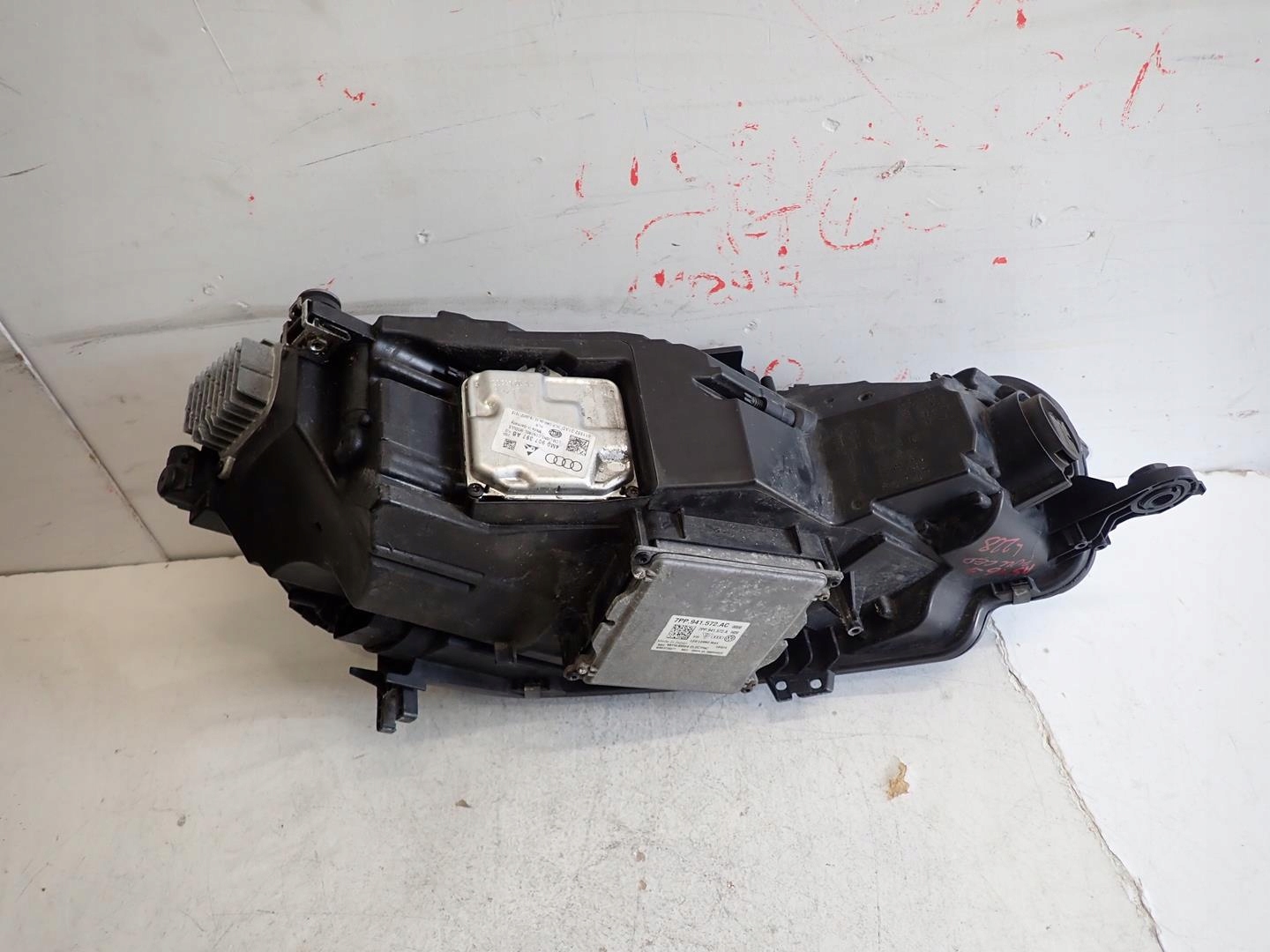 light front front left AUDI A5 II 2016- FULL LED 8W6941033D