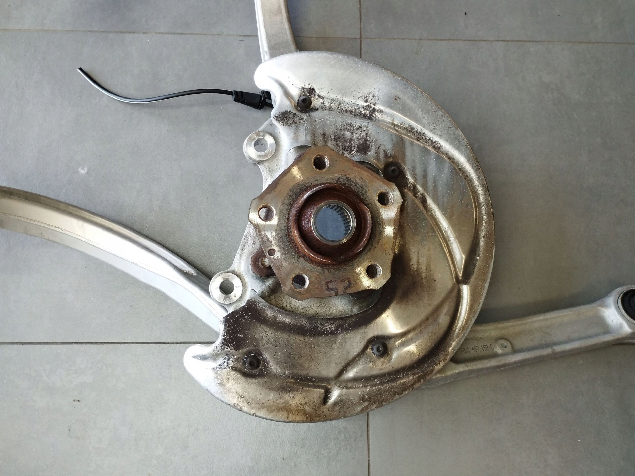 Audi A4 S4 B9 8W otoč pravá předek přední ramene 8W0407242F