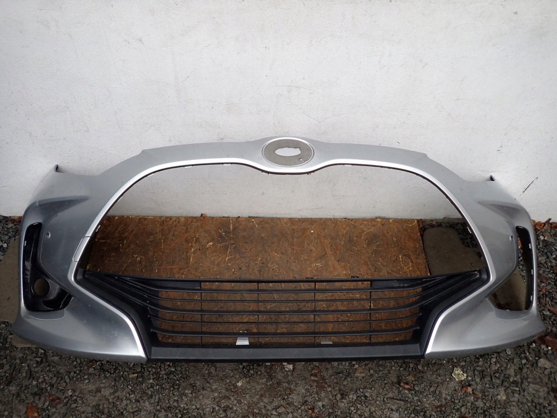 bumper front front TOYOTA YARIS 4 IV P21 2020