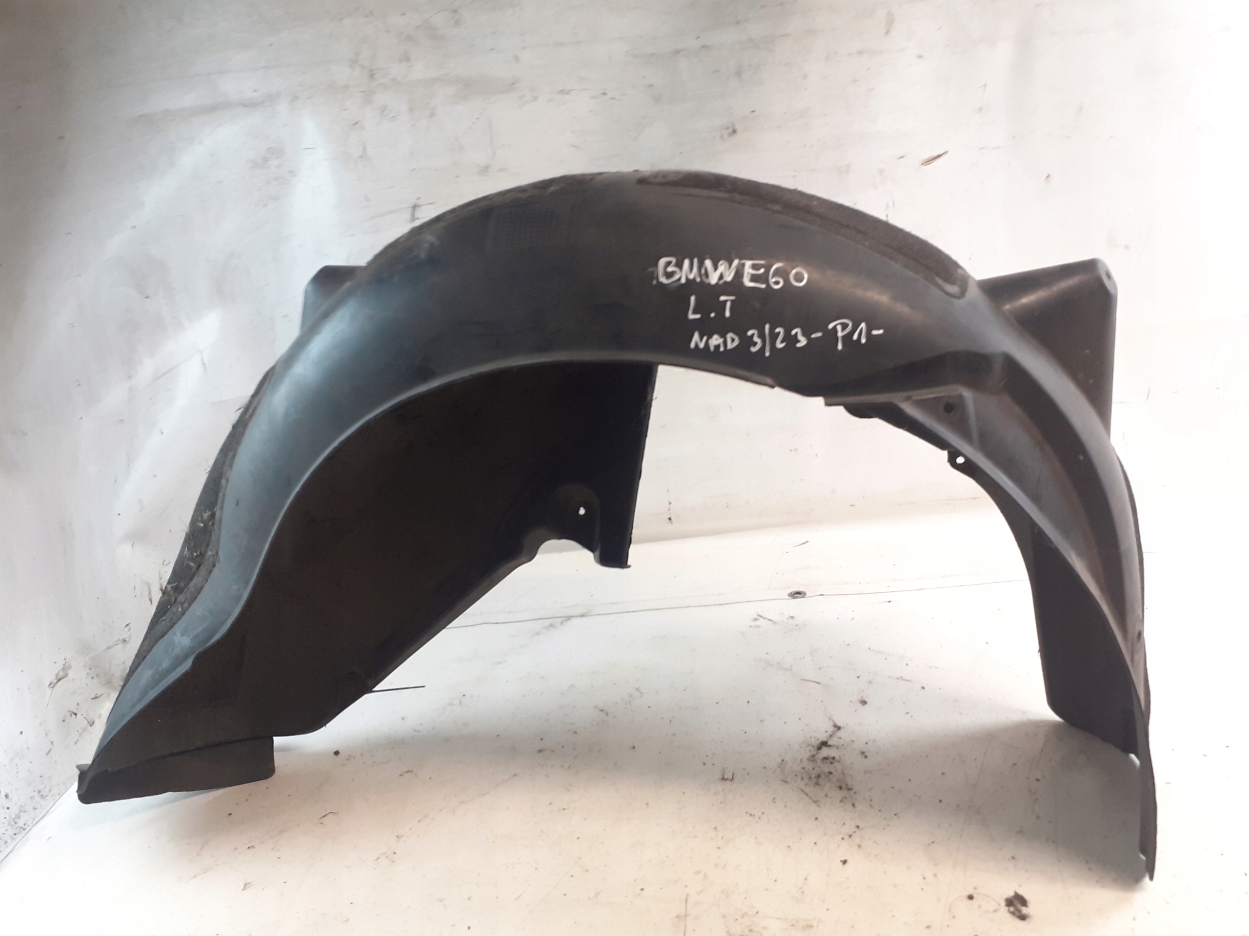 BMW E60 Radschale links heck