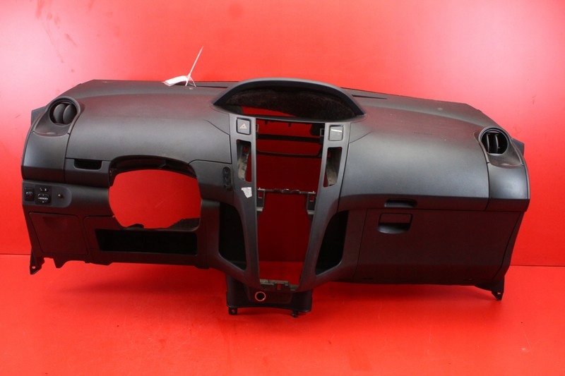 dashboard instrument panel console cockpit airbag EU TOYOTA YARIS 2 II 05-09