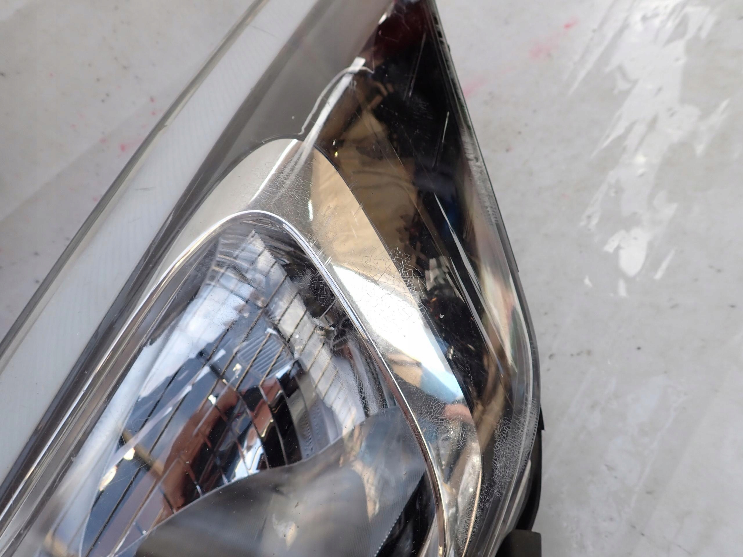 HYUNDAI I20 II 14- light left front front PUSZKA