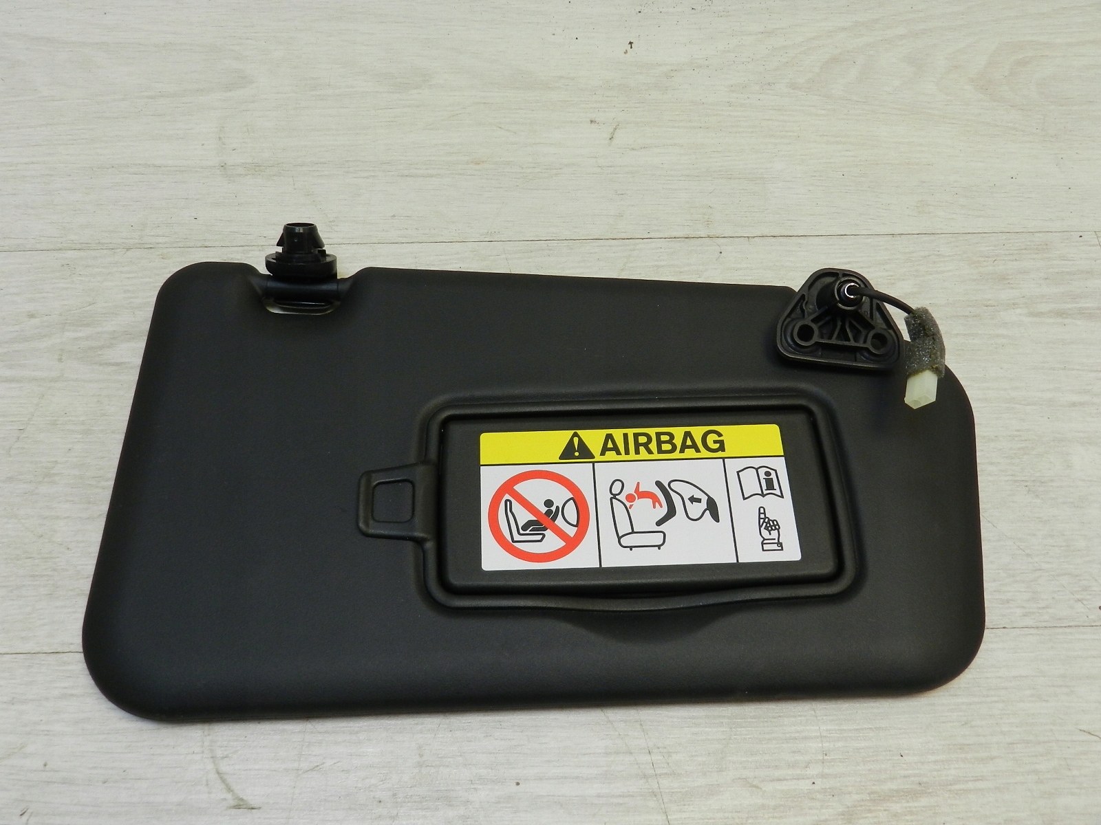 JUKE II F16 DASZEK OSŁONA PRZECIWSŁONECZNA PRAWA