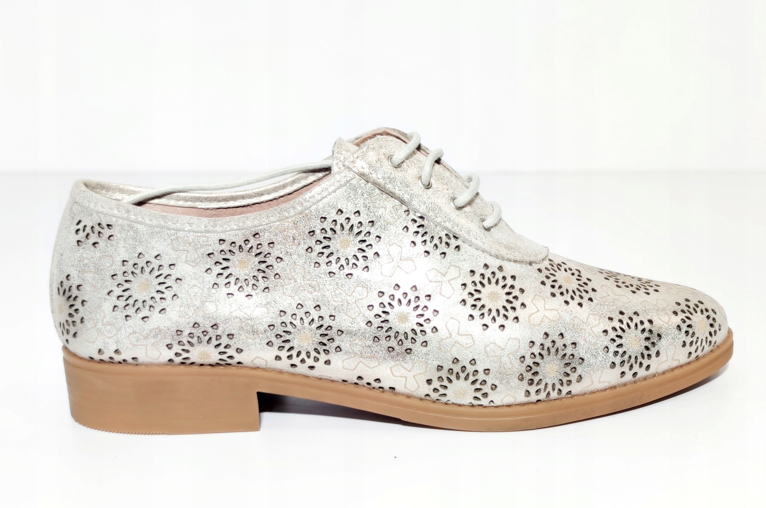 Pitillos styl 3211 pohodlné polobotky zlaté r38