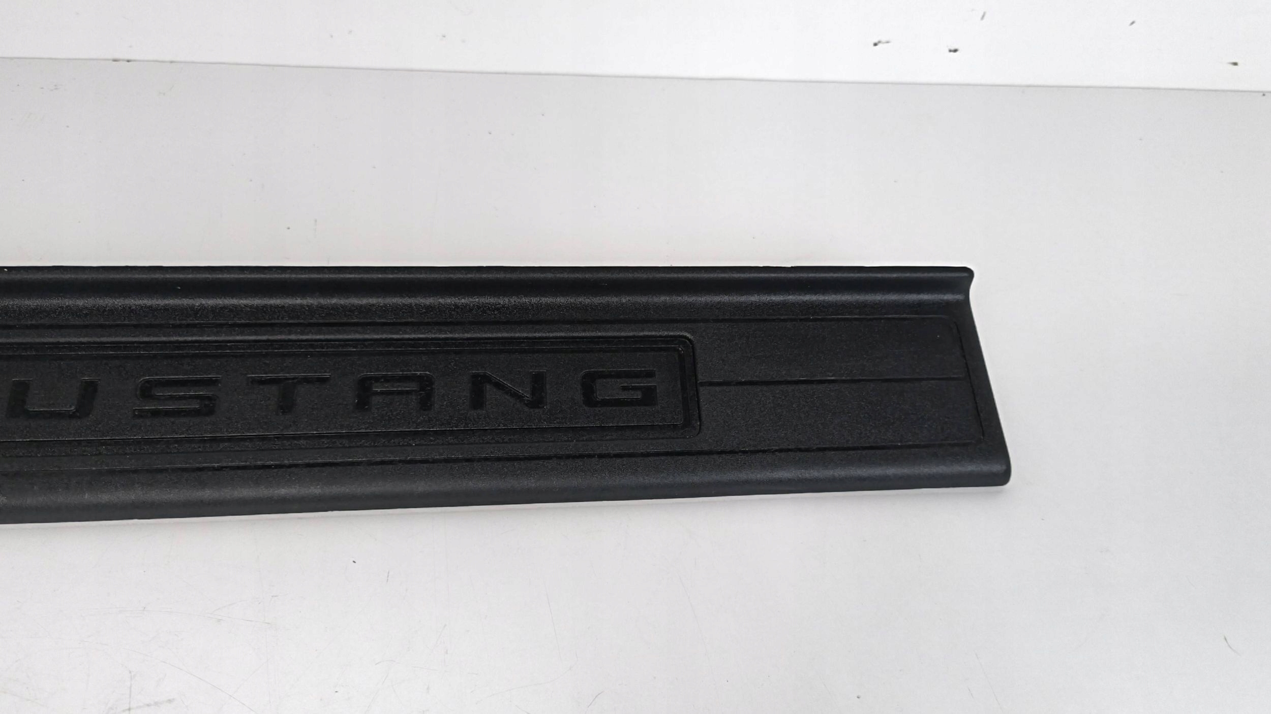 Ford Mustang VI moulding threshold front FR3B-6313222-ADW