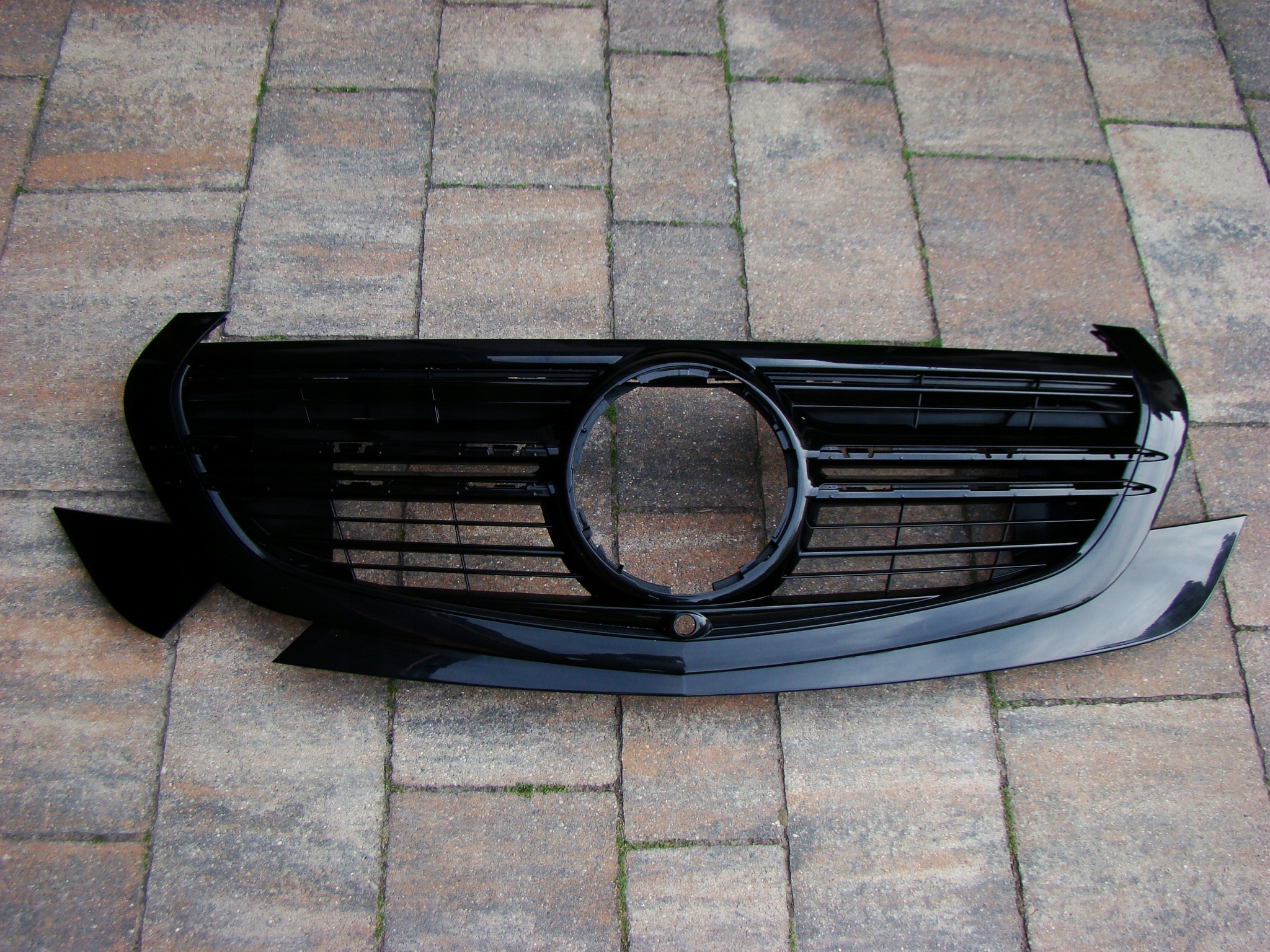 Mercedes EQC grill atrapa