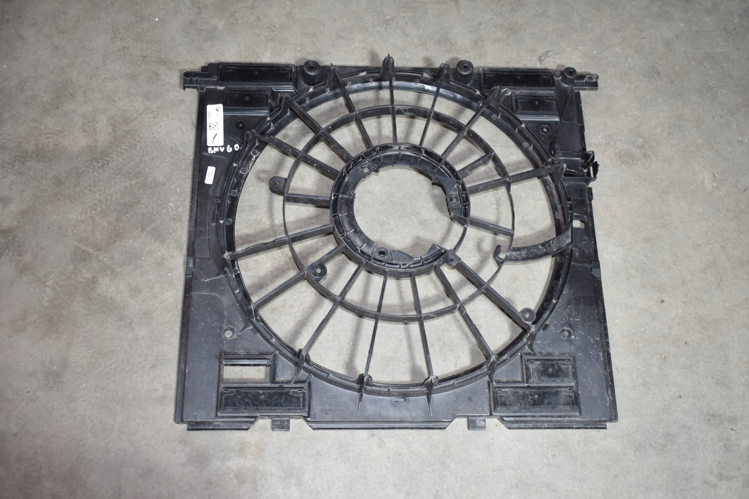 IDEALNA obal ventylátora BMW G01 G02 1