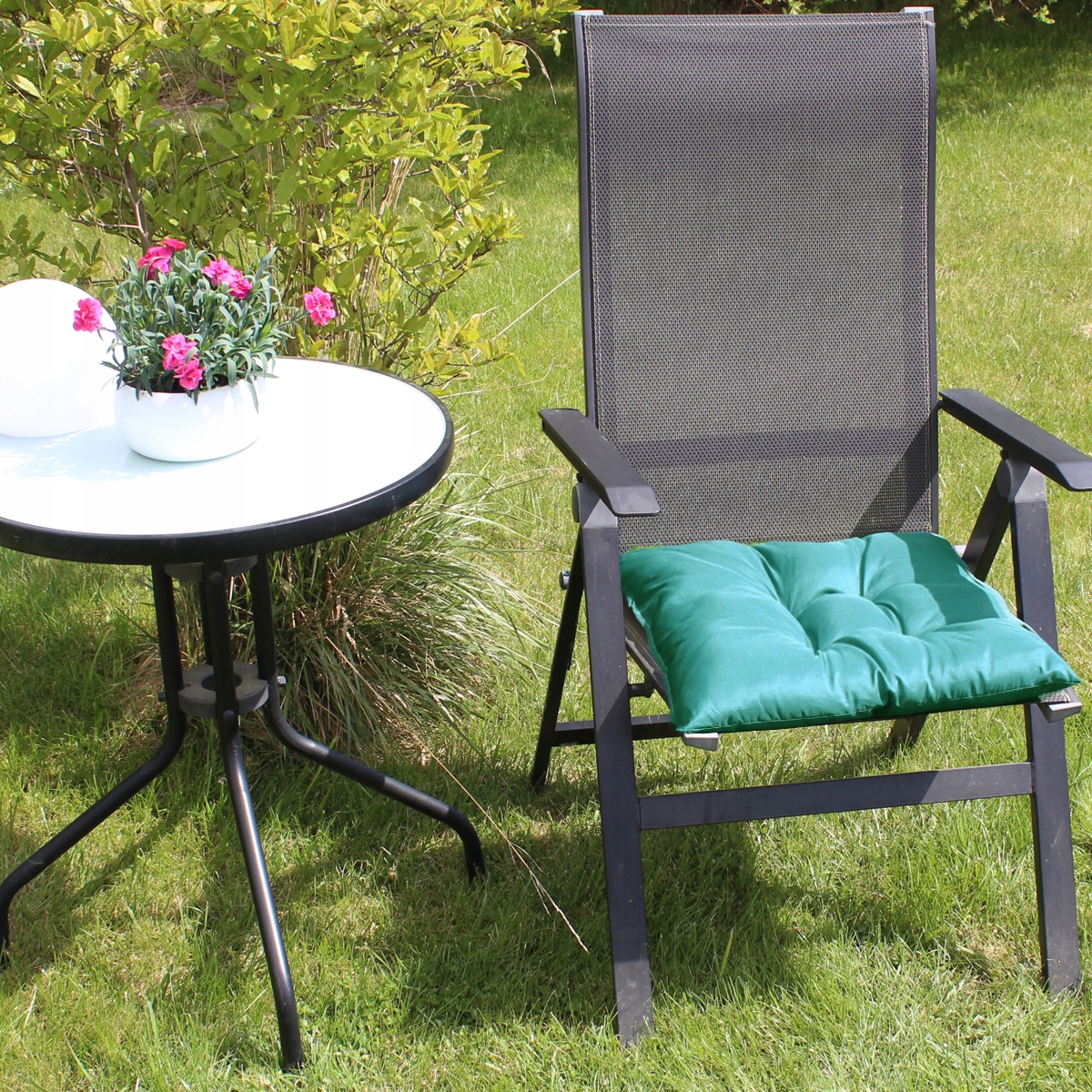 PODUSZKA NA FOTEL KRZESŁO OGRODOWA PIKOWANA WIĄZANA Z TROCZKAMI 40 X 40 CM Producent inna