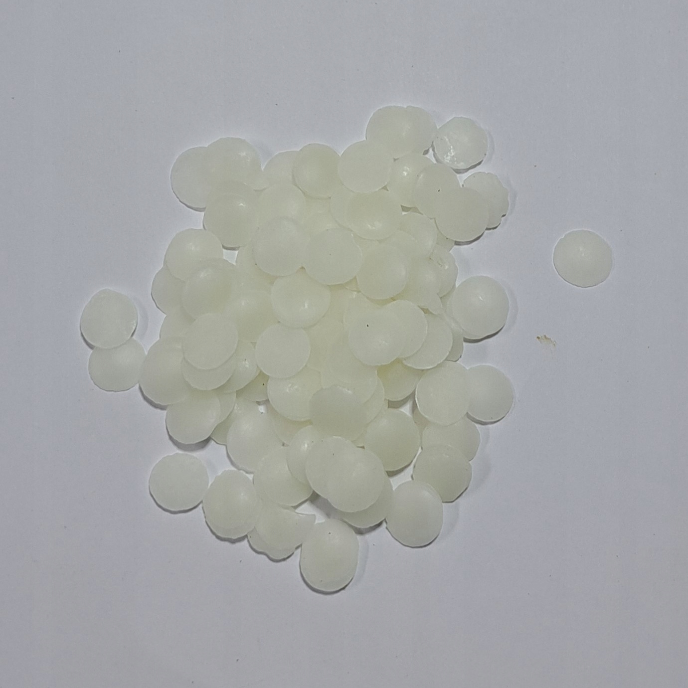 Levně Vosk Bílý Pastilky 901 1 Kg Rafex