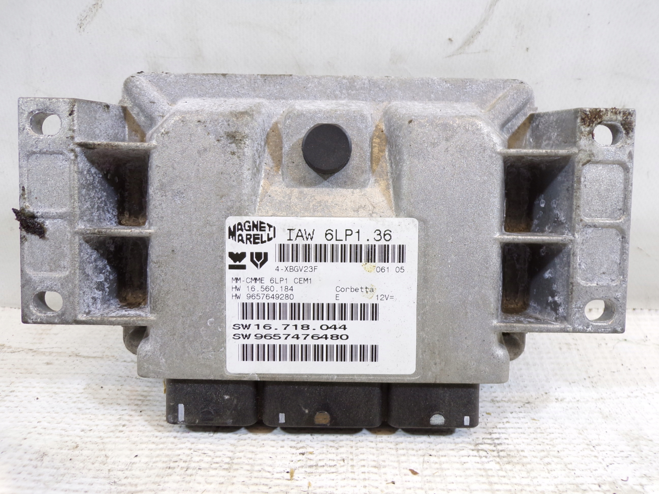 computer control unit of the engine CITROEN 2.0 9657476480 IAW6LP1.36
