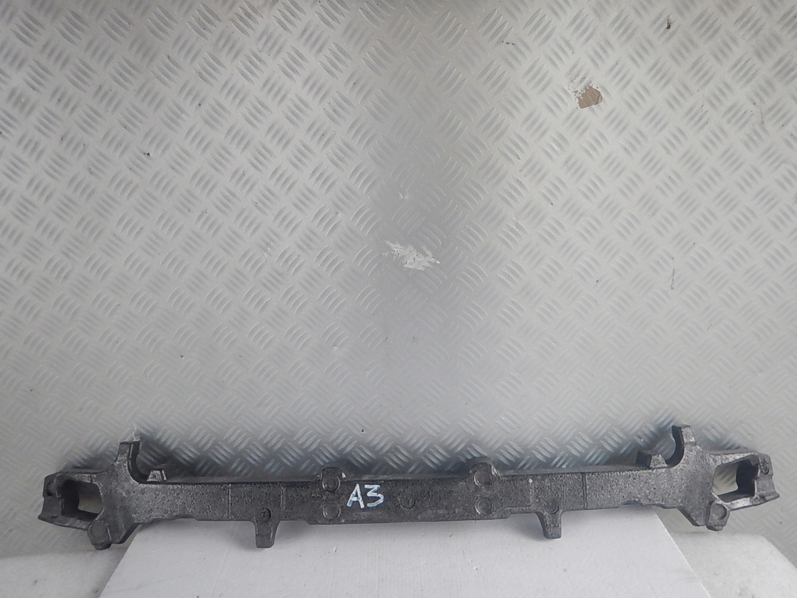 8V5807550A - AUDI RS3 8V5 АМОРТИЗАТОР ПІД ПЕРЕДНІЙ БАМПЕР ПЕРЕДНІЙ