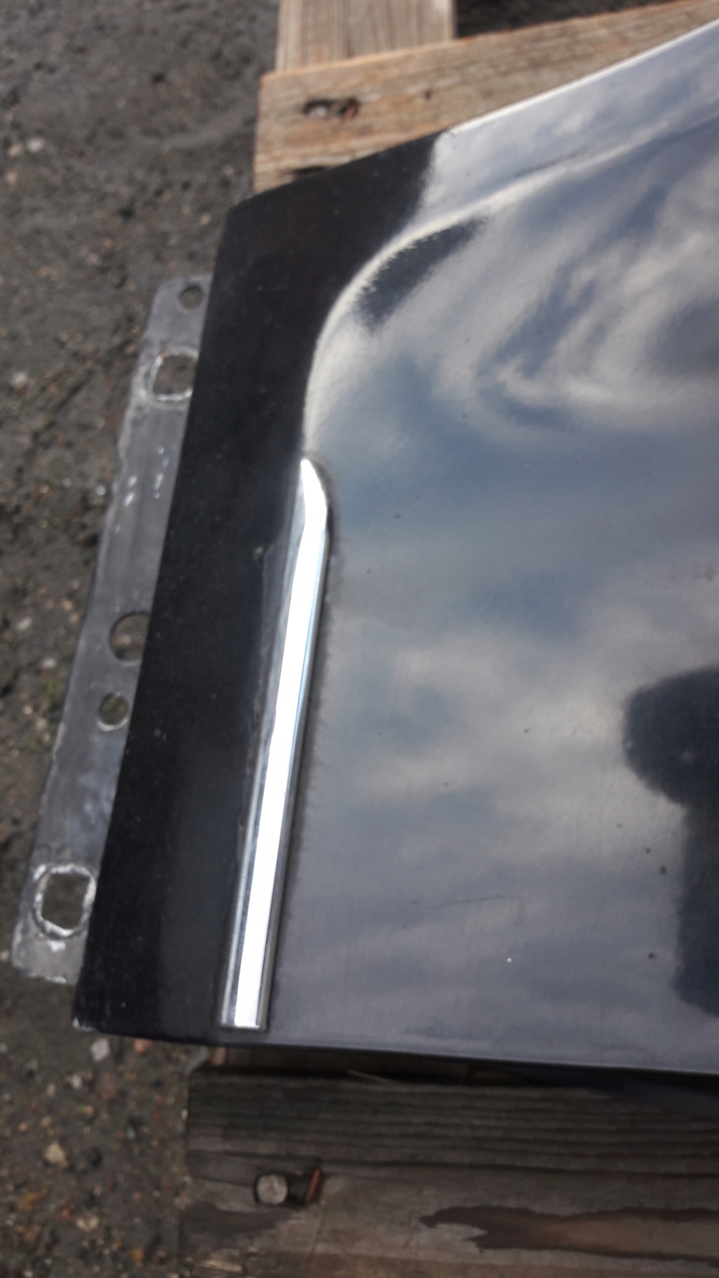 MERCEDES W204 fender left front 197