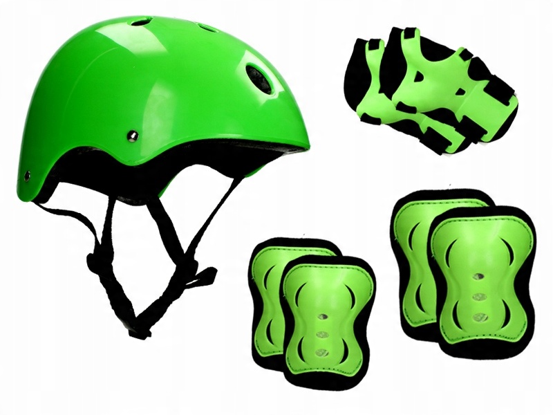 

Kask + Ochraniacze na rolki deskorolkę rower --- S
