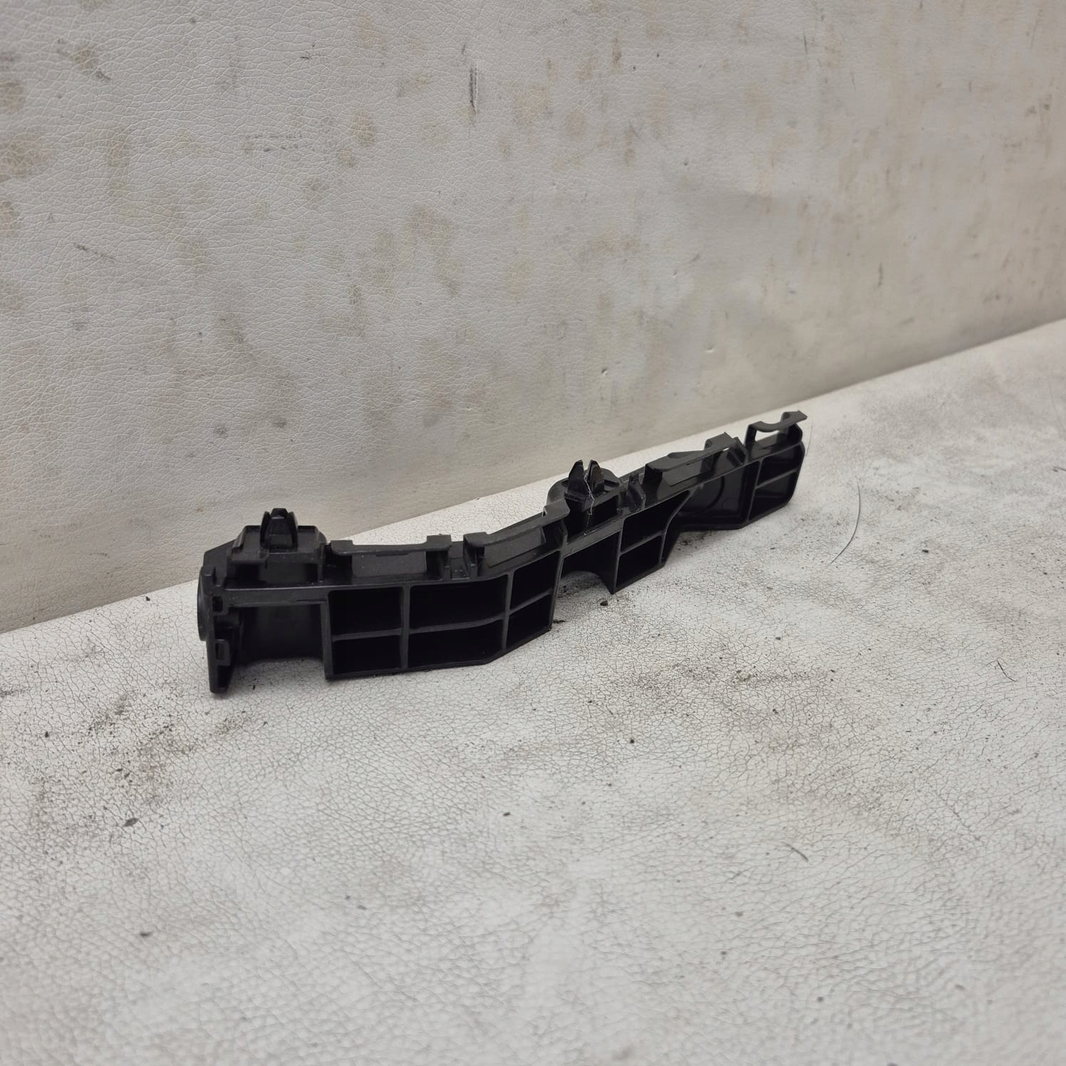 SUZUKI ALTO 09-14 holder support right front front