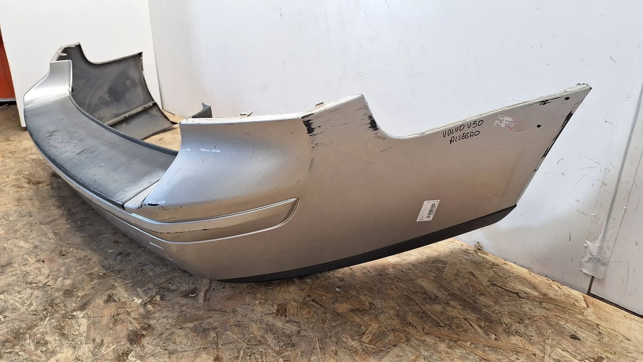 bumper rear part 30678066 Volvo V50 04